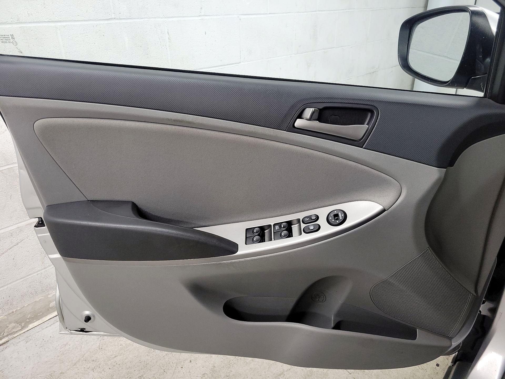 Thumbnail: 2016 Hyundai Accent - 12