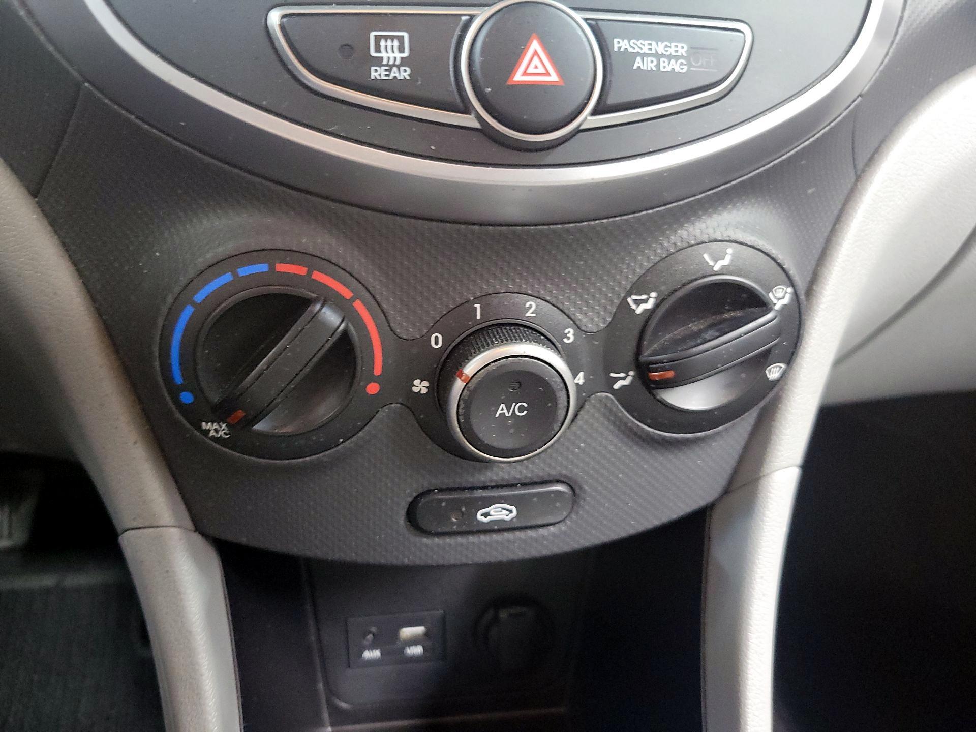 Thumbnail: 2016 Hyundai Accent - 15