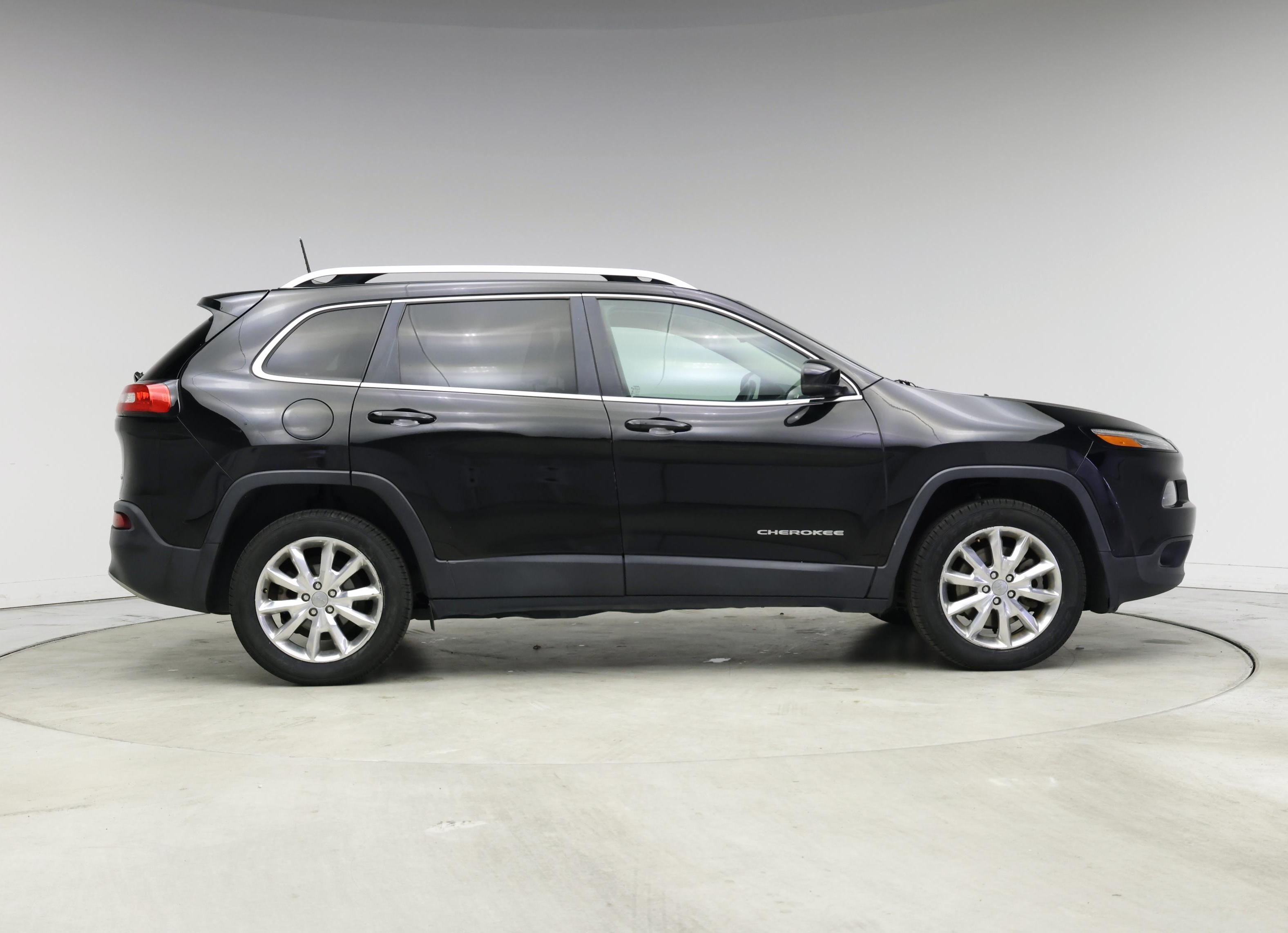 Thumbnail: 2017 Jeep Cherokee - 7