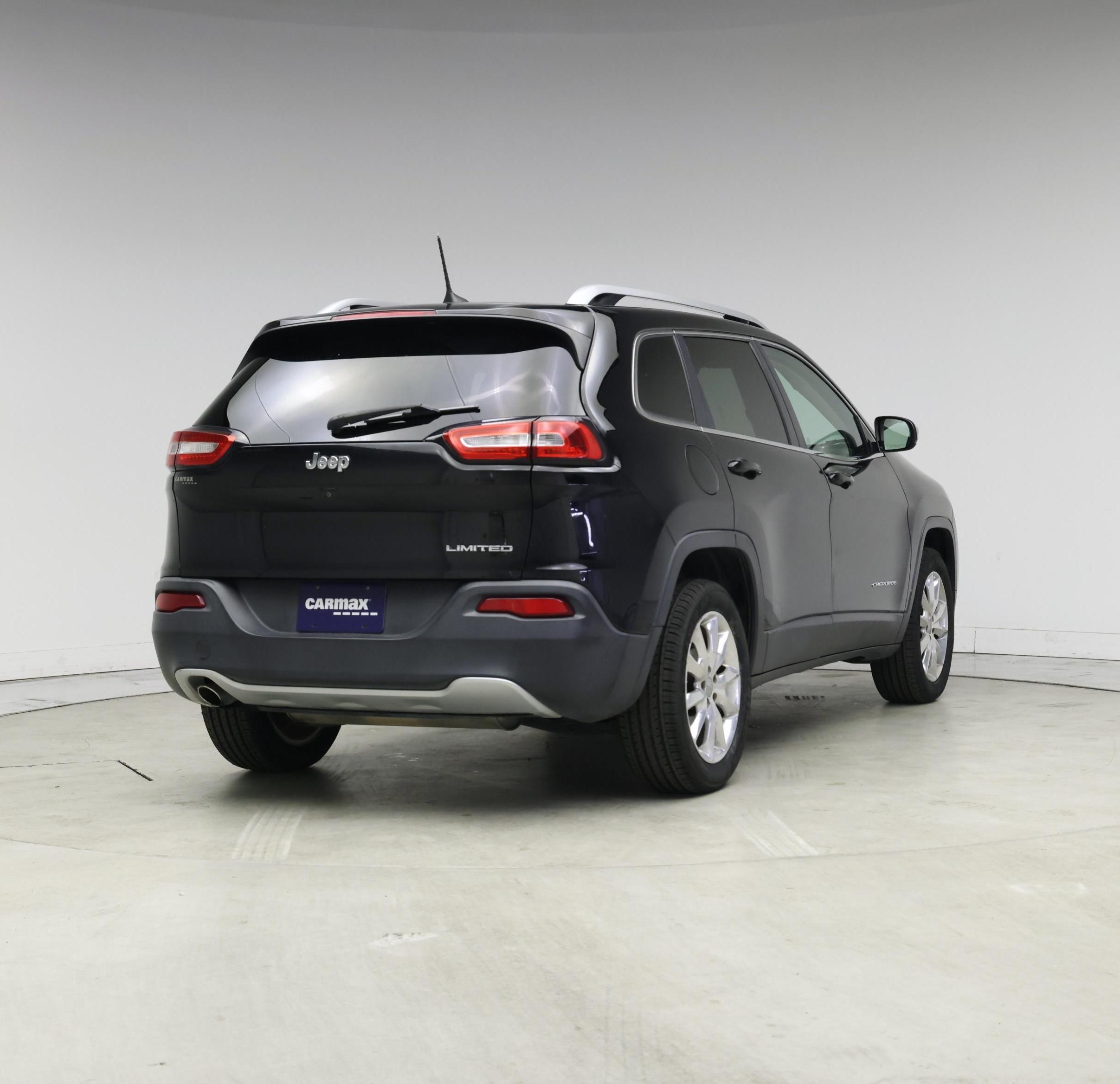 Thumbnail: 2017 Jeep Cherokee - 8