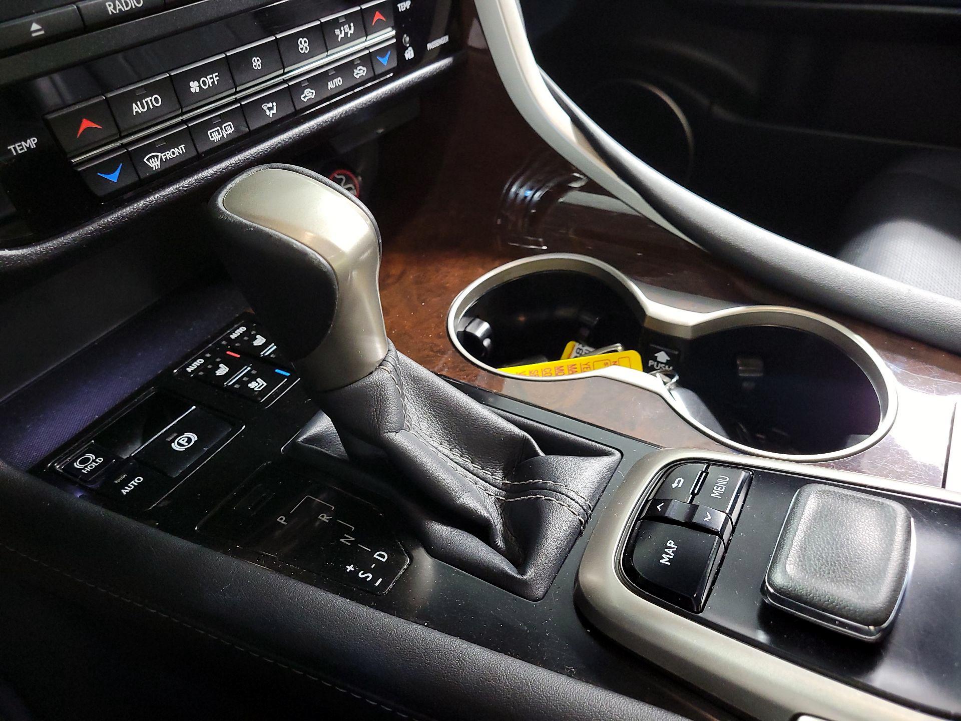 Thumbnail: 2016 Lexus RX - 17