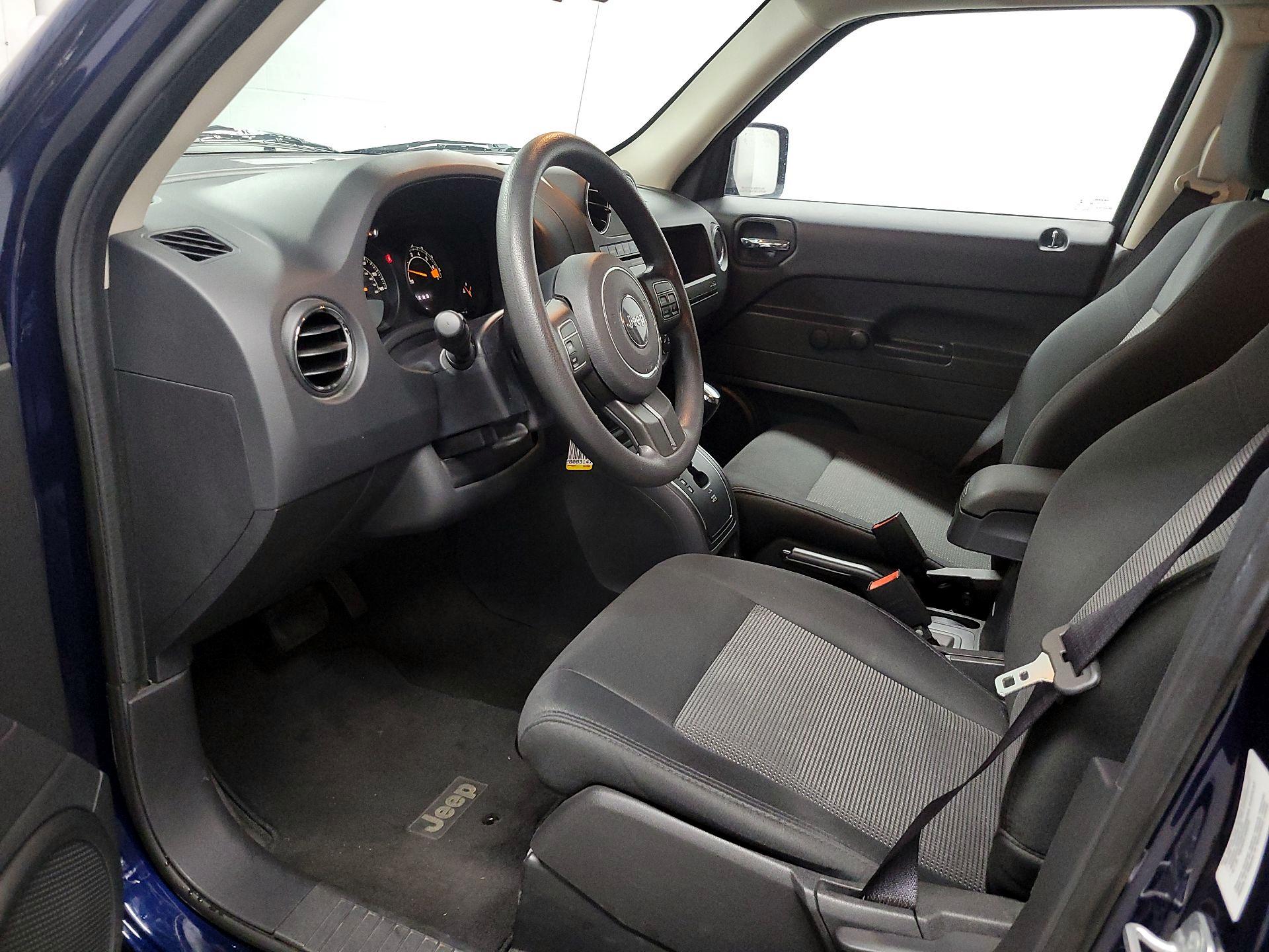 Thumbnail: 2014 Jeep Patriot - 11