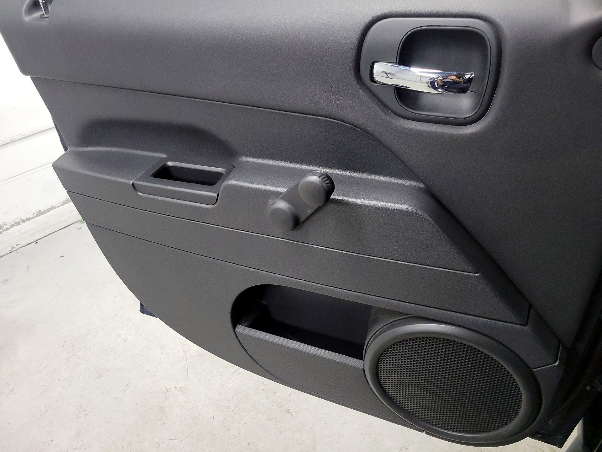 Thumbnail: 2014 Jeep Patriot - 12