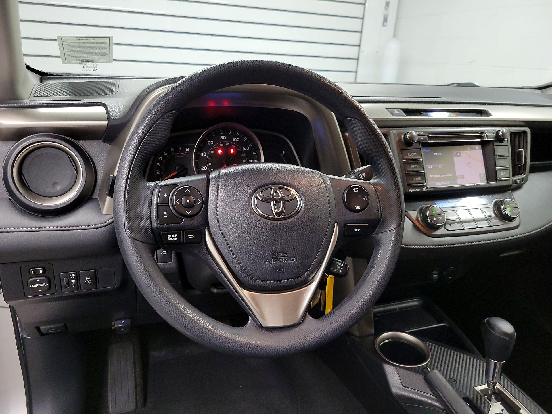 Thumbnail: 2015 Toyota RAV4 - 10