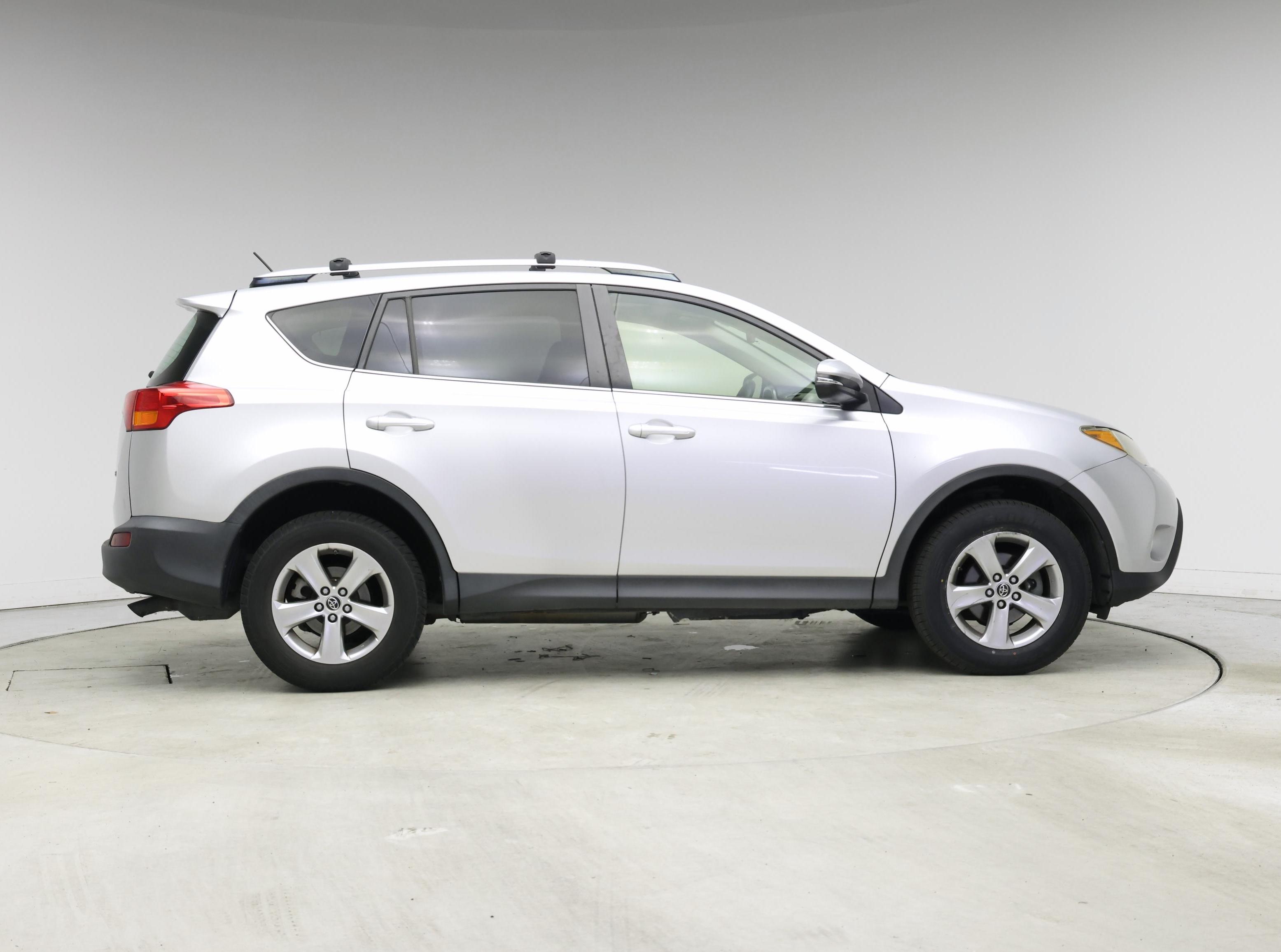 Thumbnail: 2015 Toyota RAV4 - 7