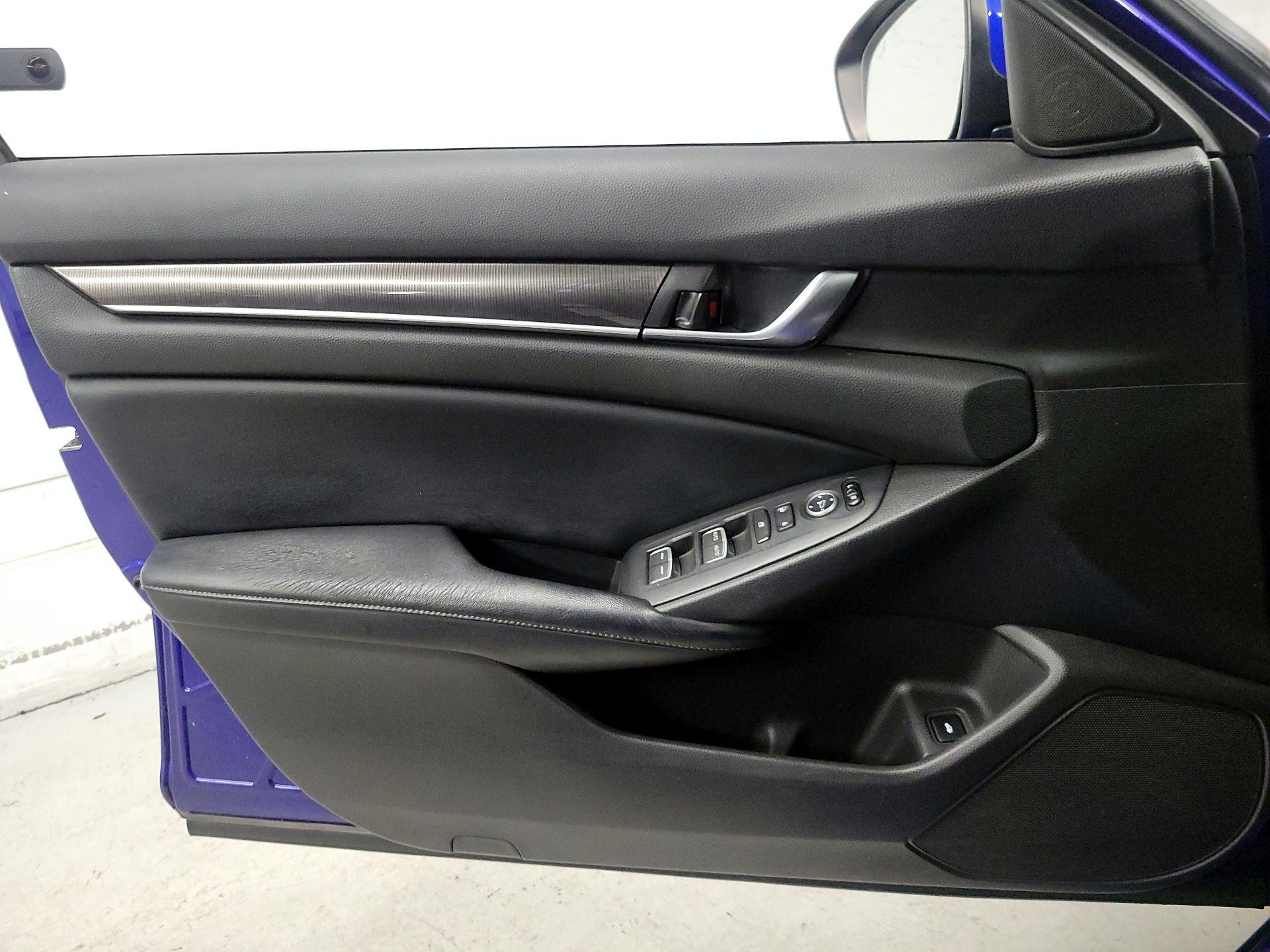 Thumbnail: 2018 Honda Accord - 12