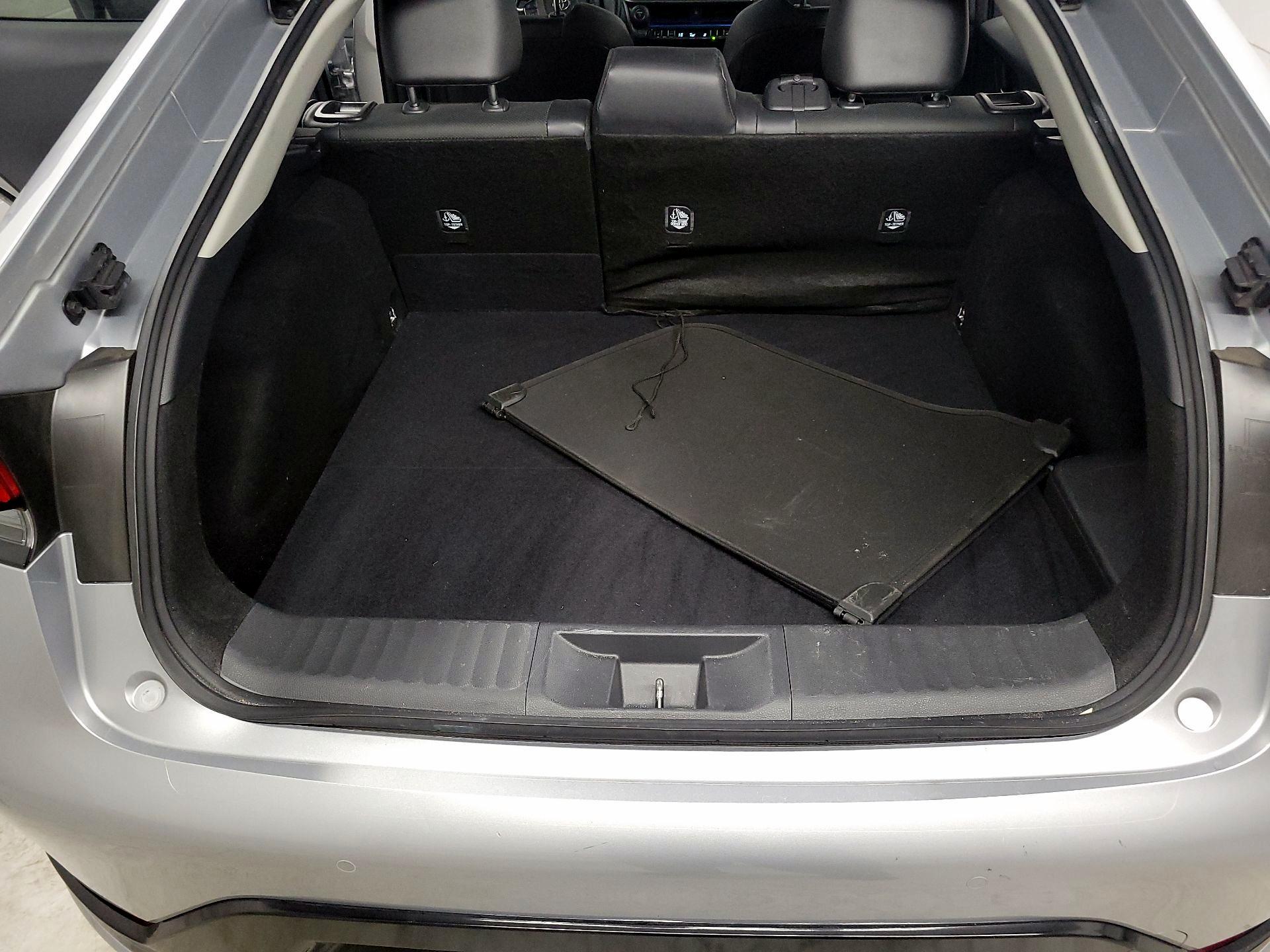 Thumbnail: 2024 Toyota Prius - 18