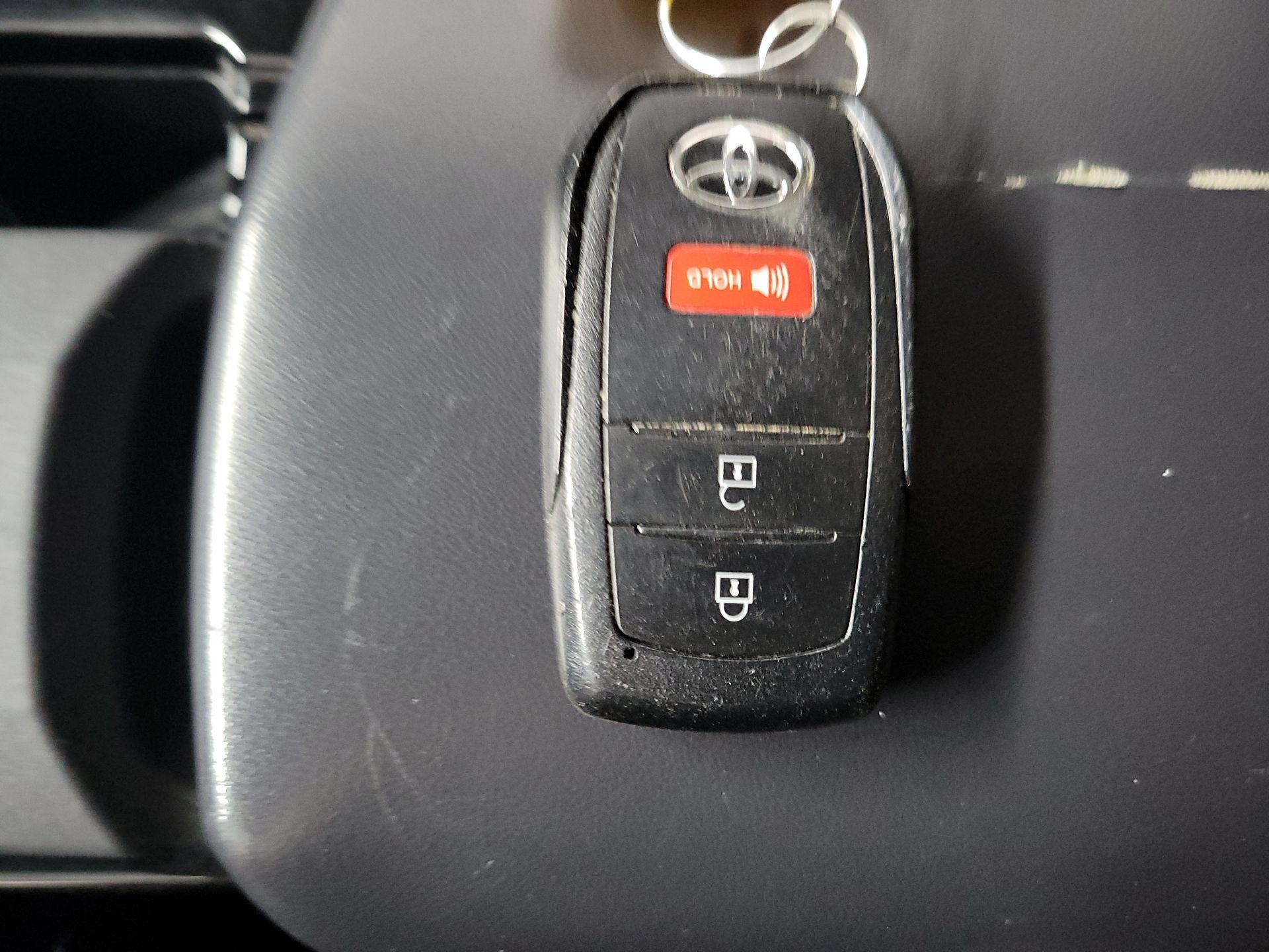 Thumbnail: 2024 Toyota Prius - 20