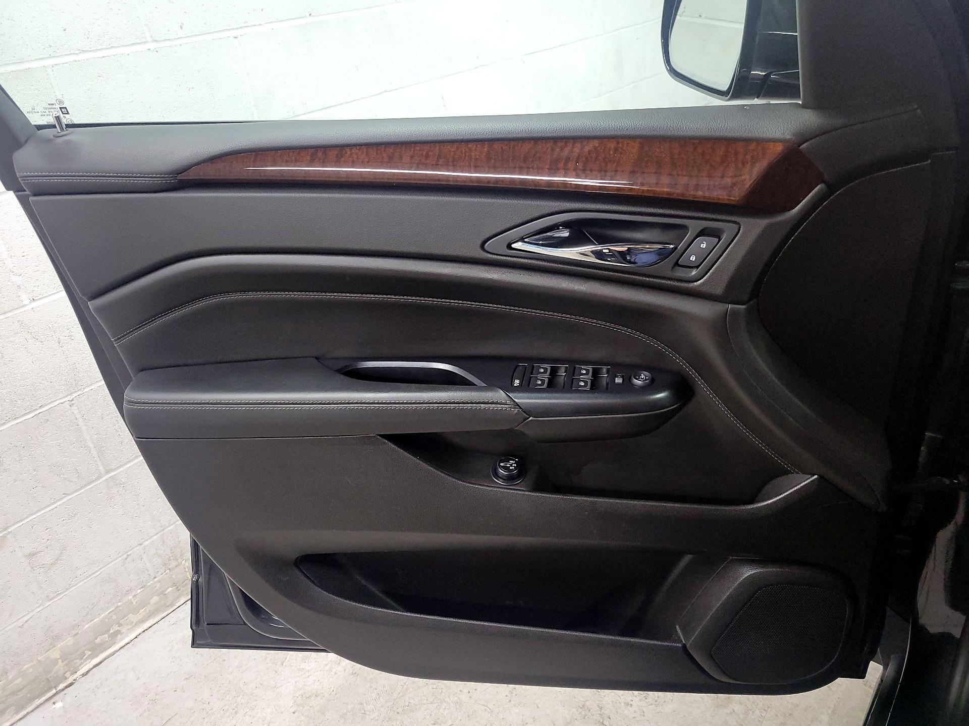 Thumbnail: 2015 Cadillac SRX - 12