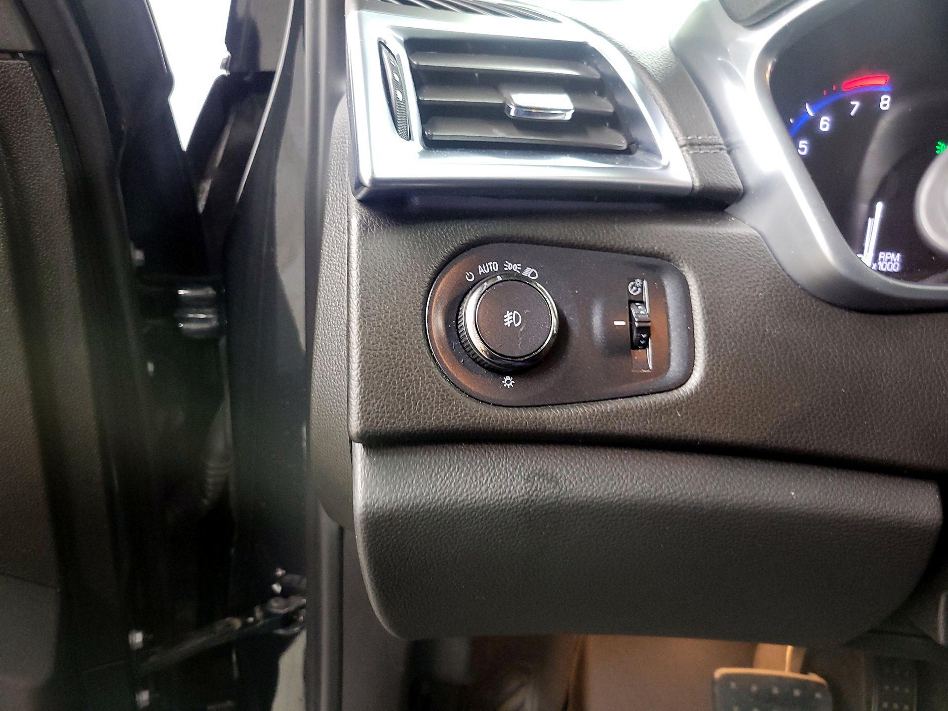 Thumbnail: 2015 Cadillac SRX - 13