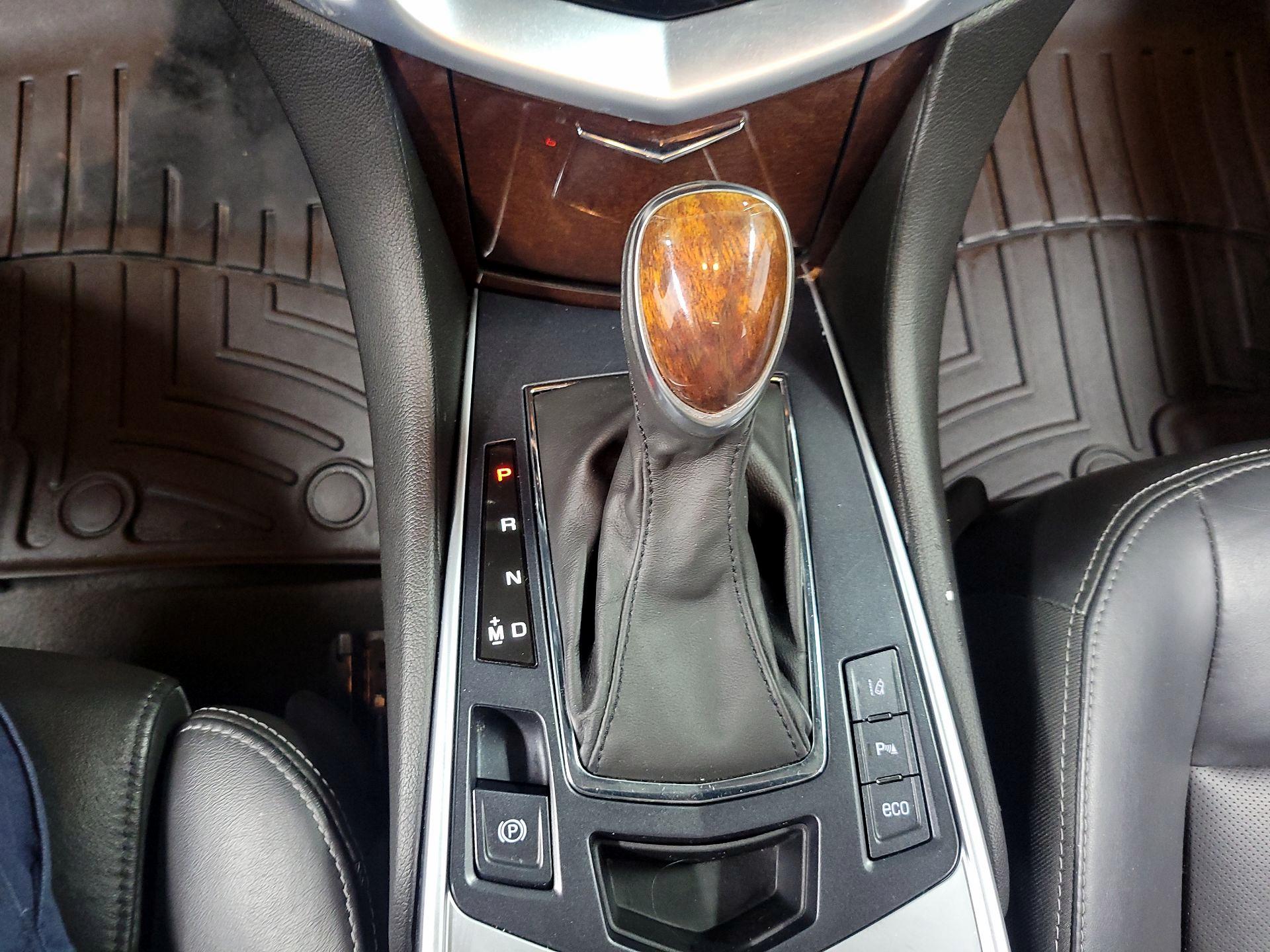 Thumbnail: 2015 Cadillac SRX - 18