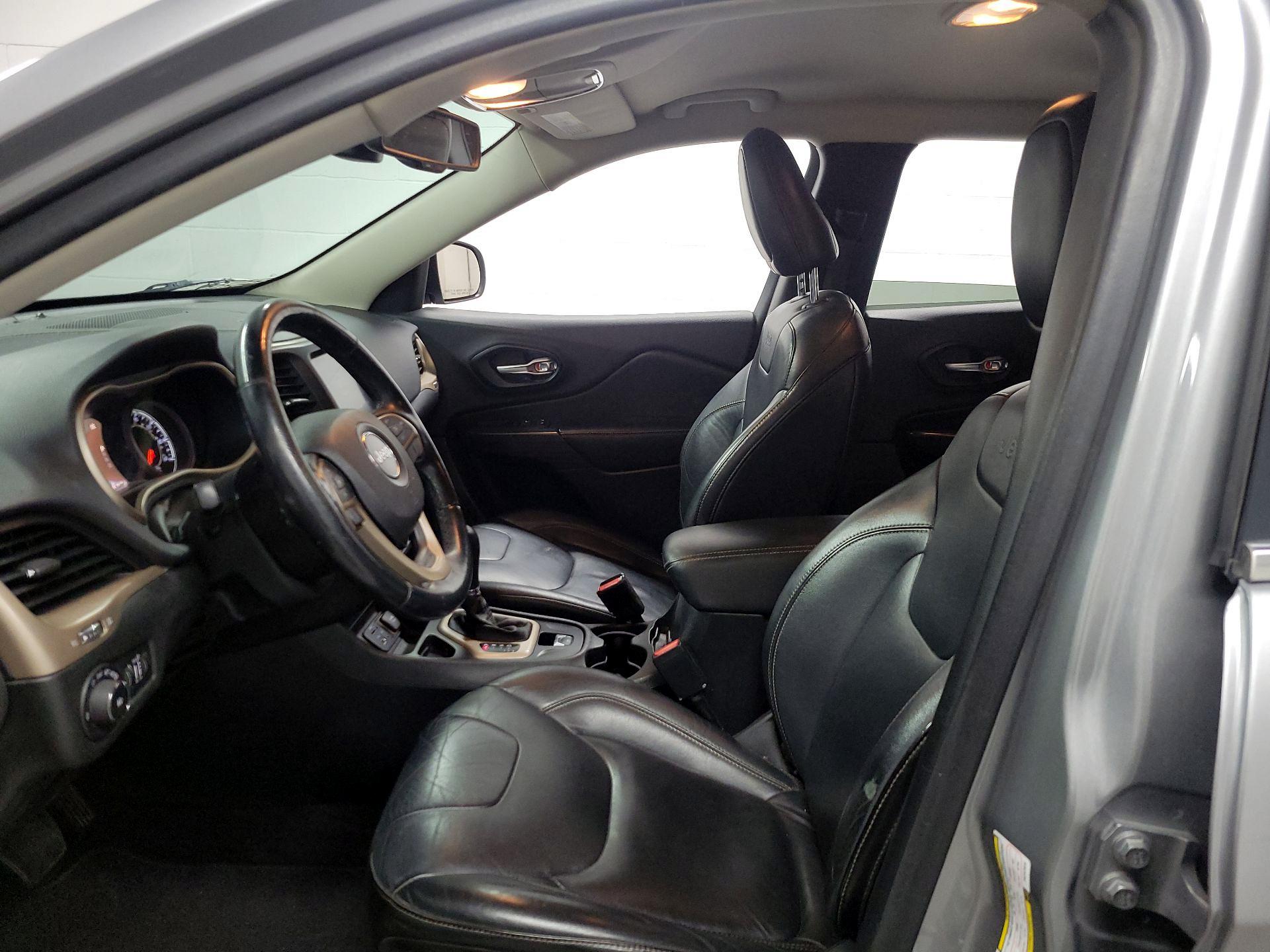 Thumbnail: 2015 Jeep Cherokee - 11