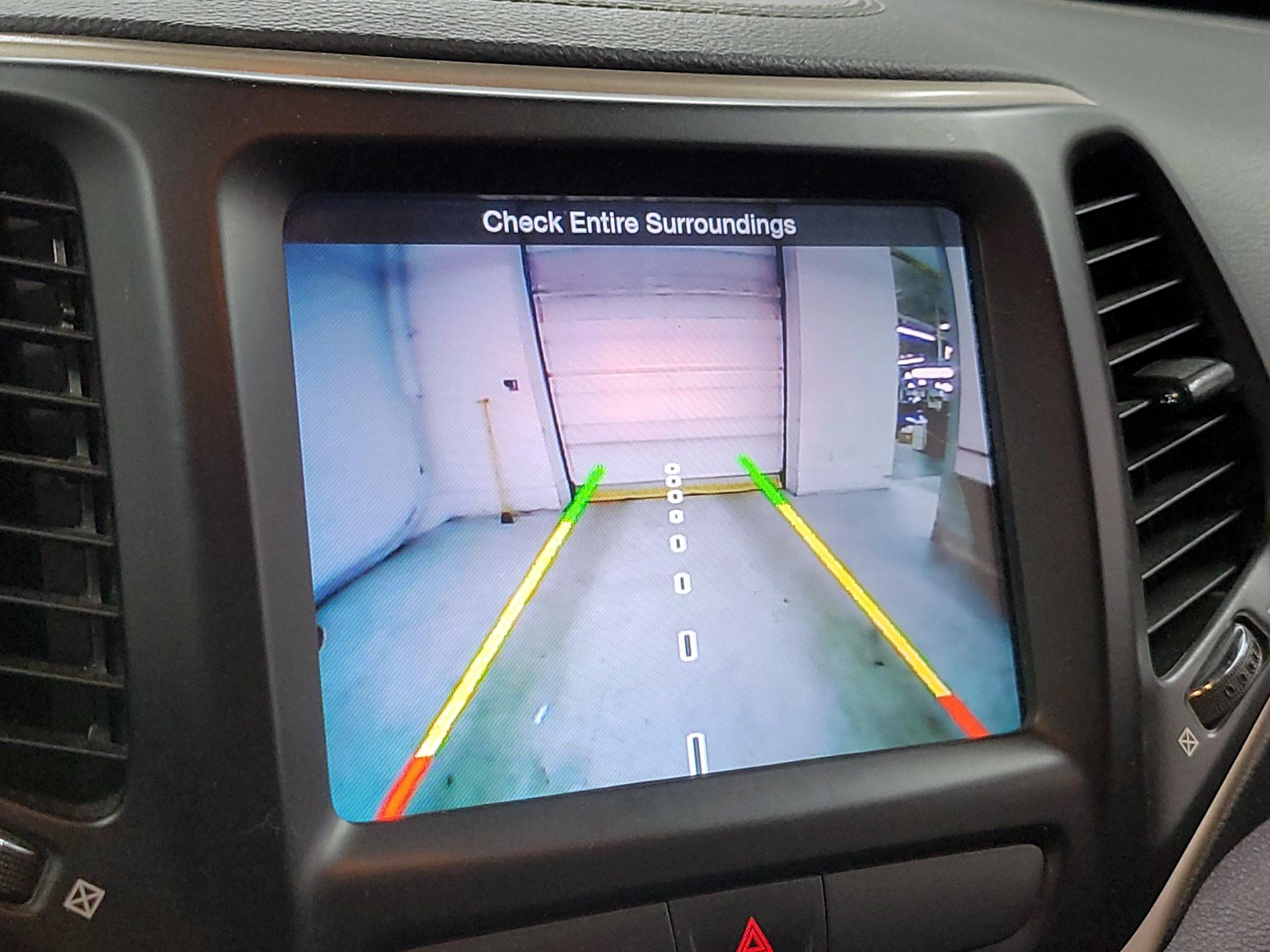 Thumbnail: 2015 Jeep Cherokee - 13