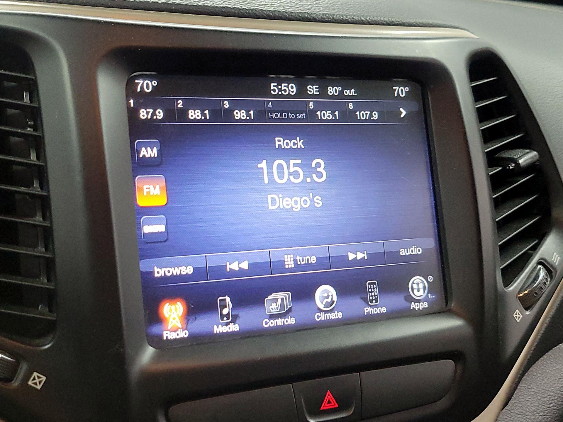 Thumbnail: 2015 Jeep Cherokee - 14