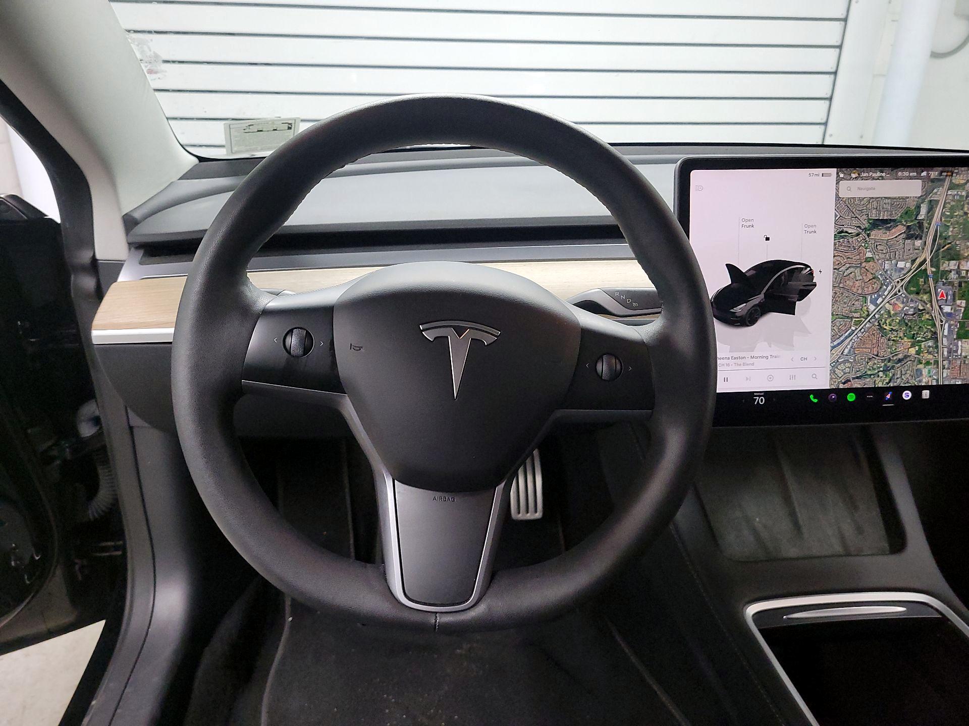 Thumbnail: 2023 Tesla Model 3 - 10