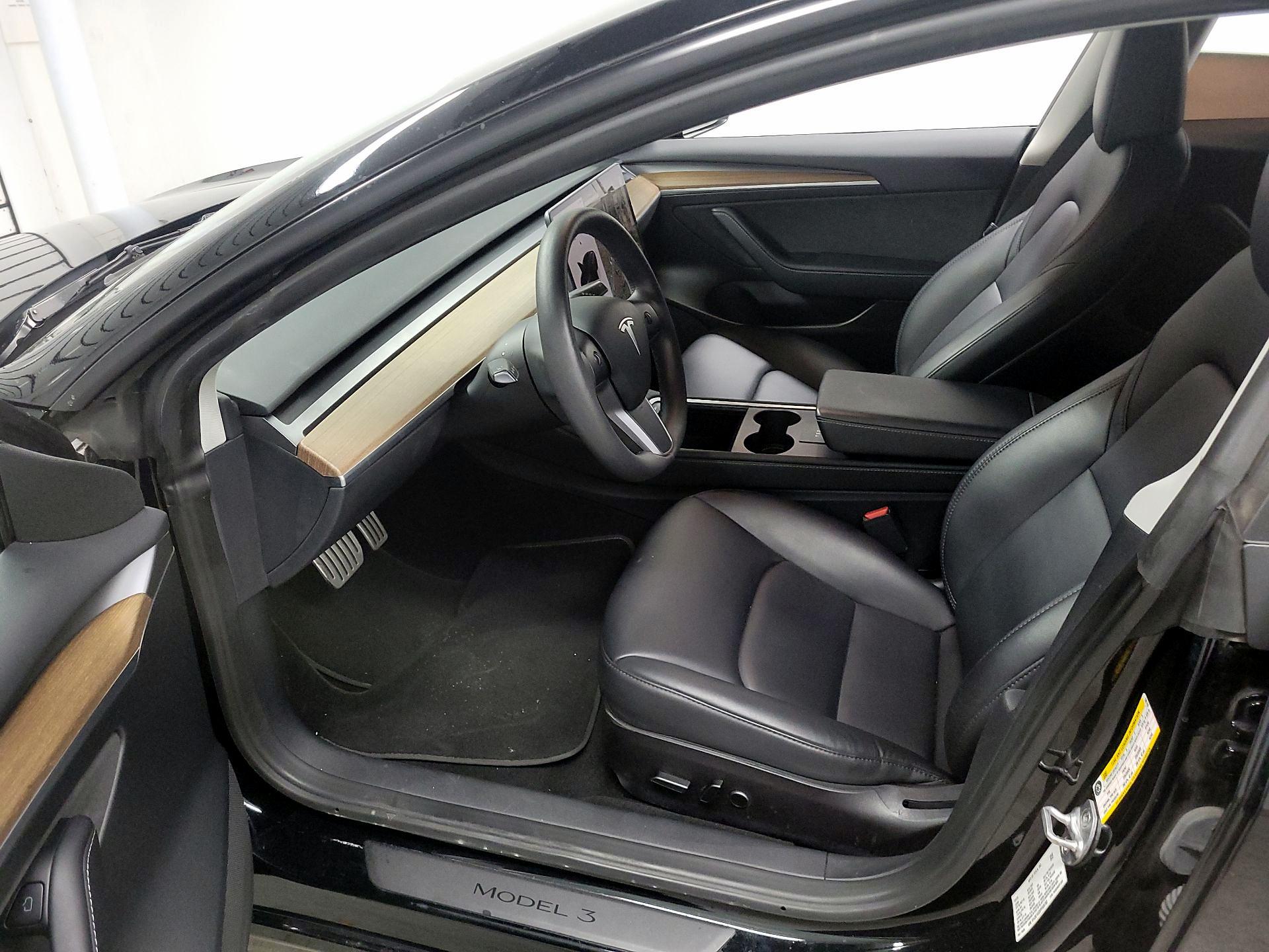 Thumbnail: 2023 Tesla Model 3 - 11
