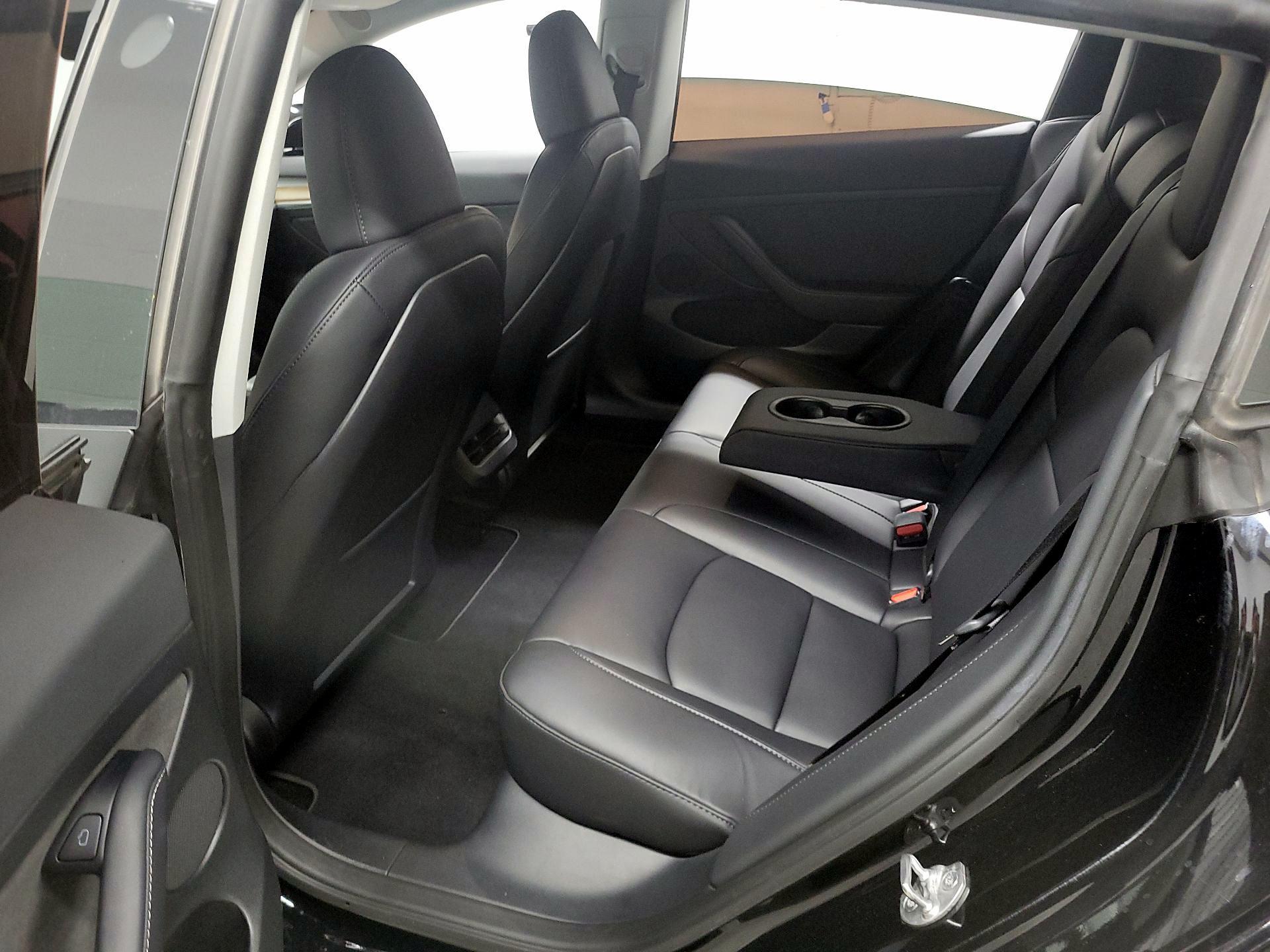 Thumbnail: 2023 Tesla Model 3 - 19