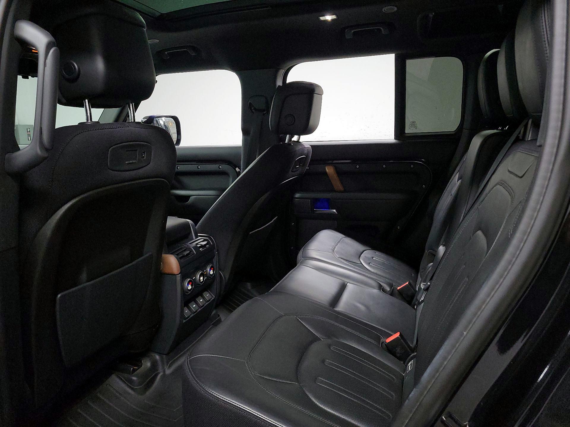 Thumbnail: 2020 Land Rover Defender - 18