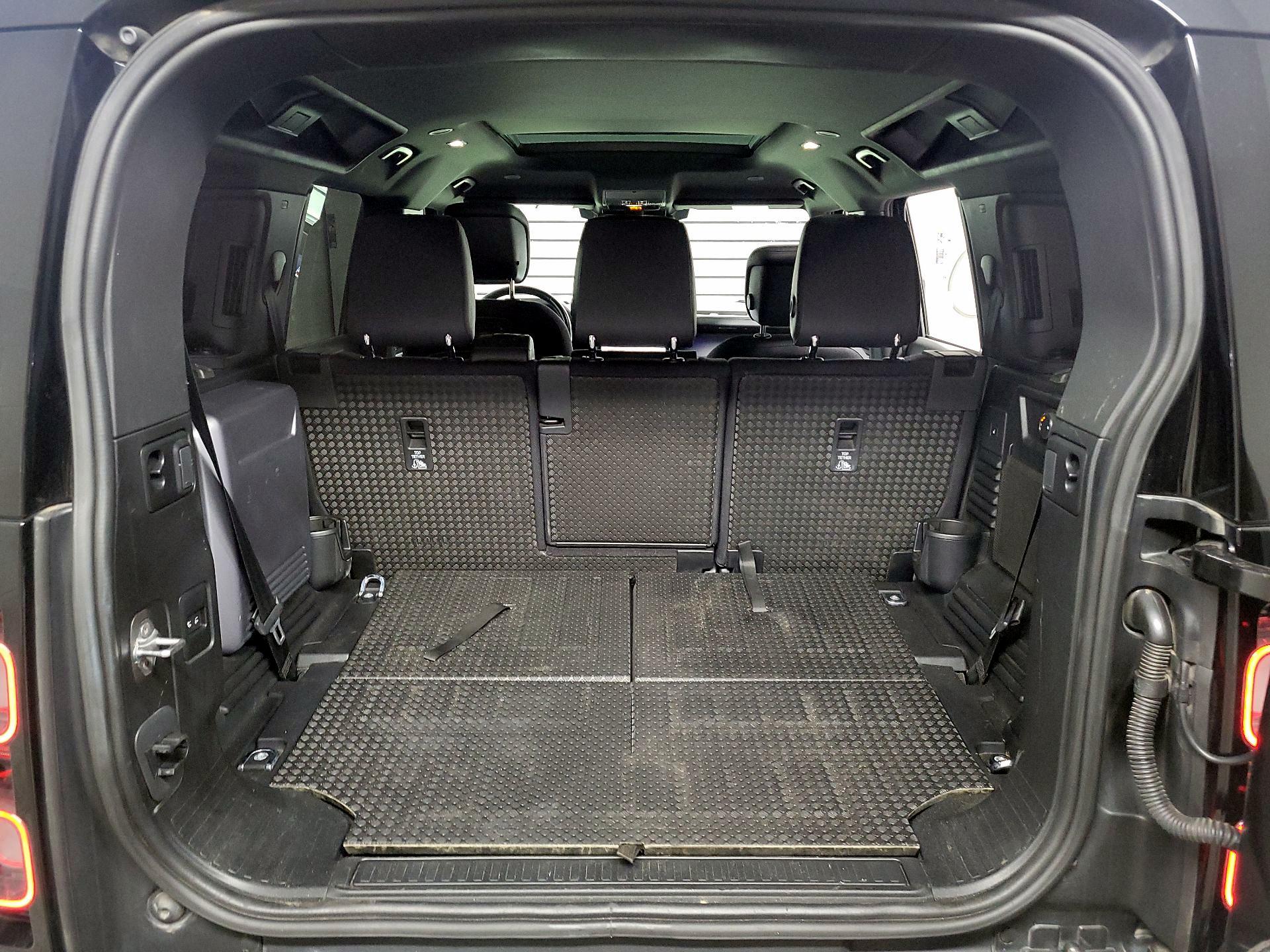 Thumbnail: 2020 Land Rover Defender - 19