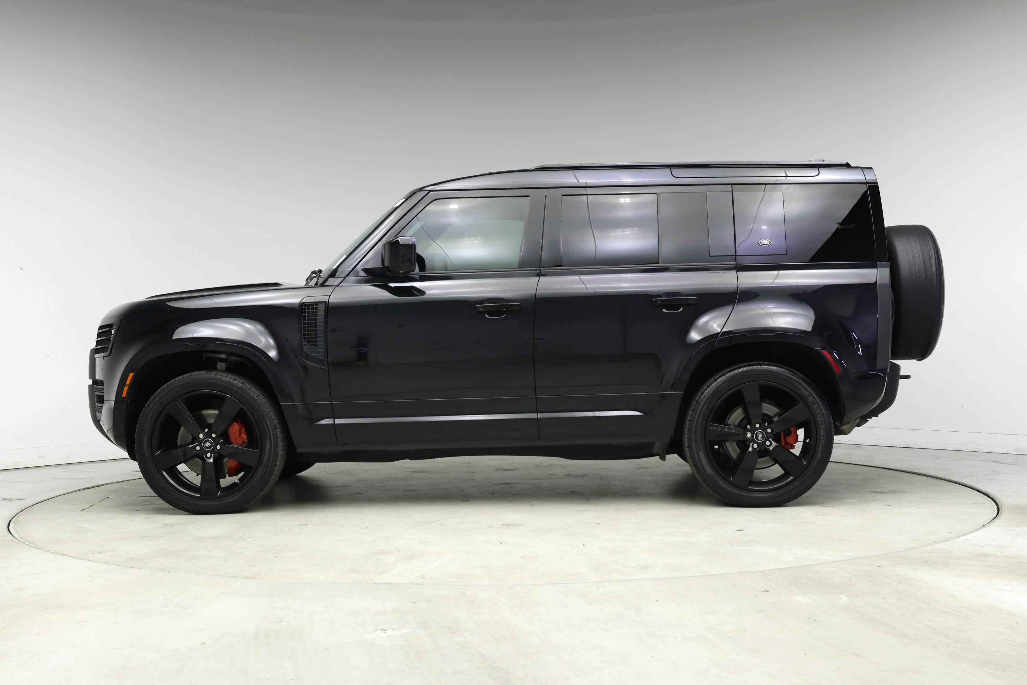 Thumbnail: 2020 Land Rover Defender - 3