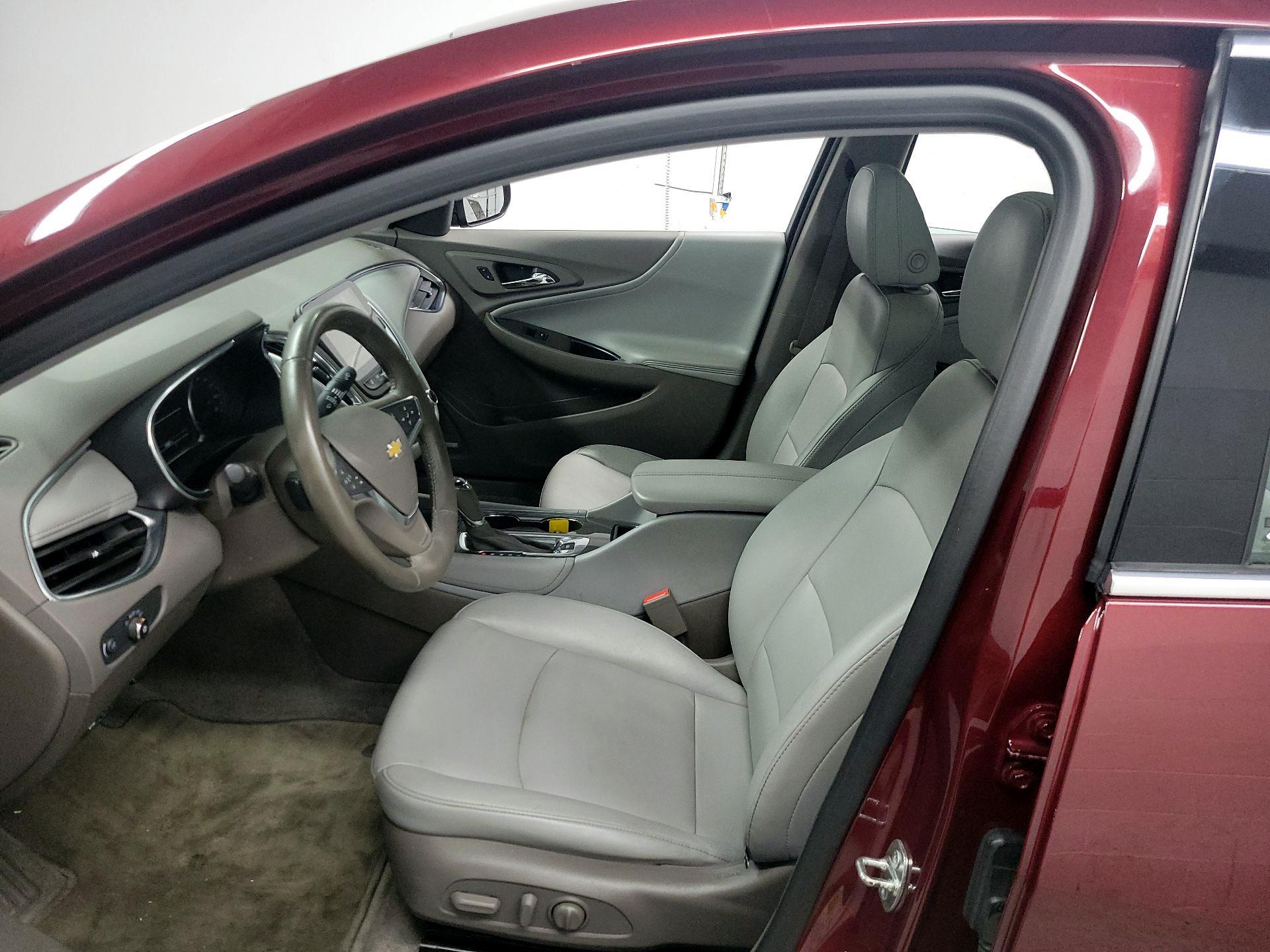 Thumbnail: 2016 Chevrolet Malibu - 11