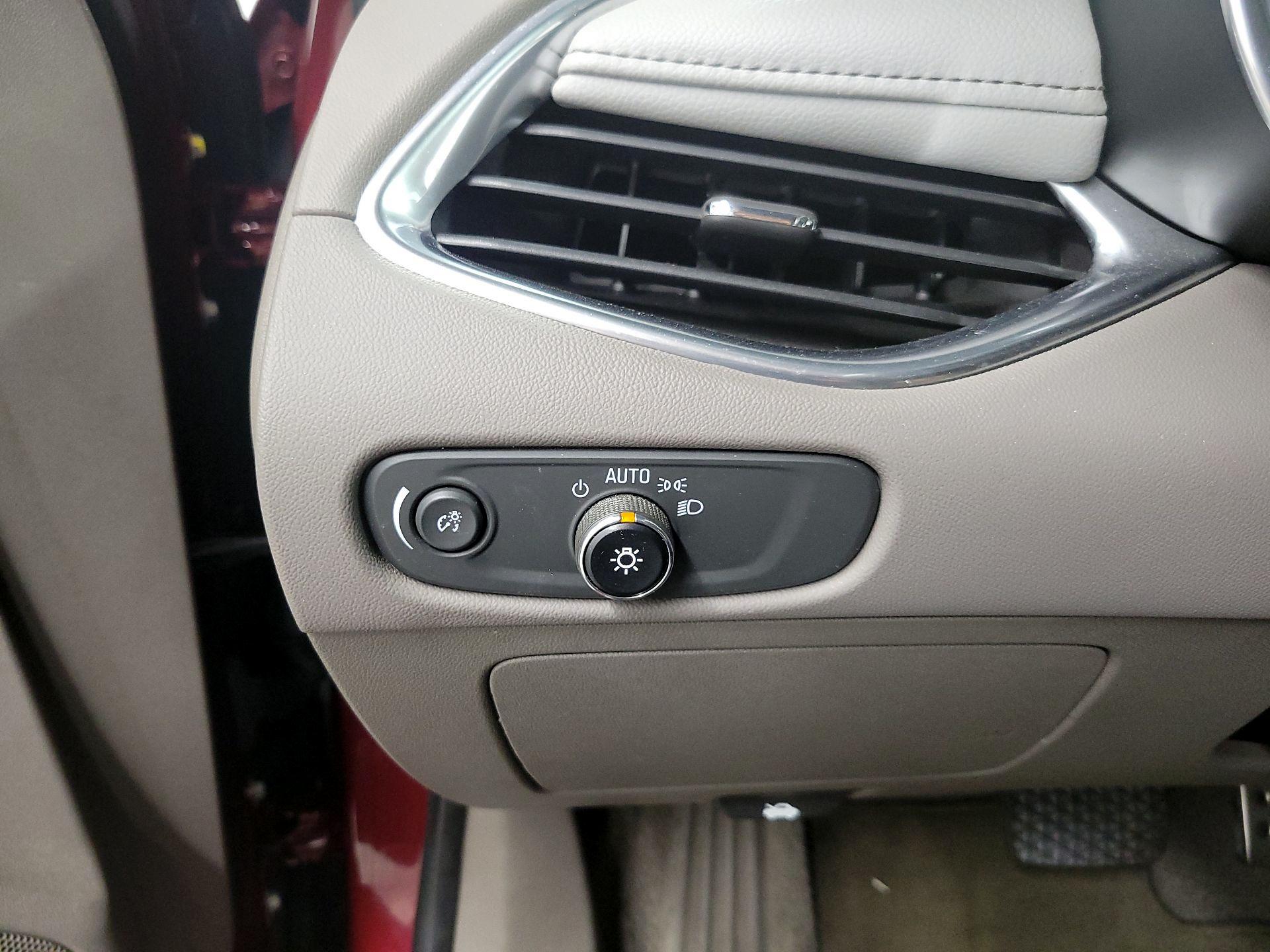 Thumbnail: 2016 Chevrolet Malibu - 13