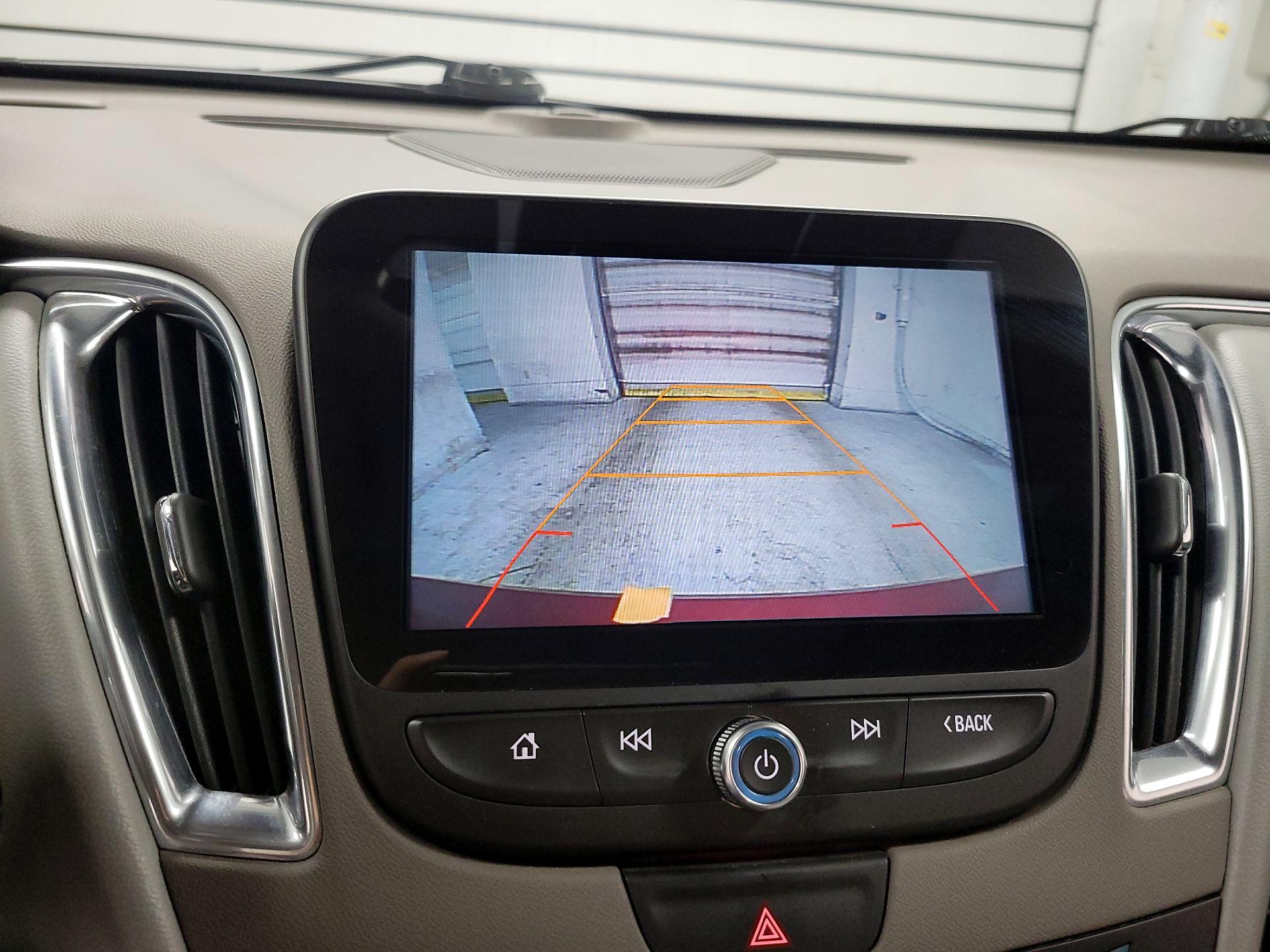 Thumbnail: 2016 Chevrolet Malibu - 15