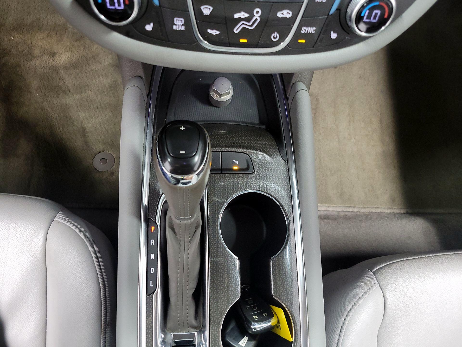 Thumbnail: 2016 Chevrolet Malibu - 18