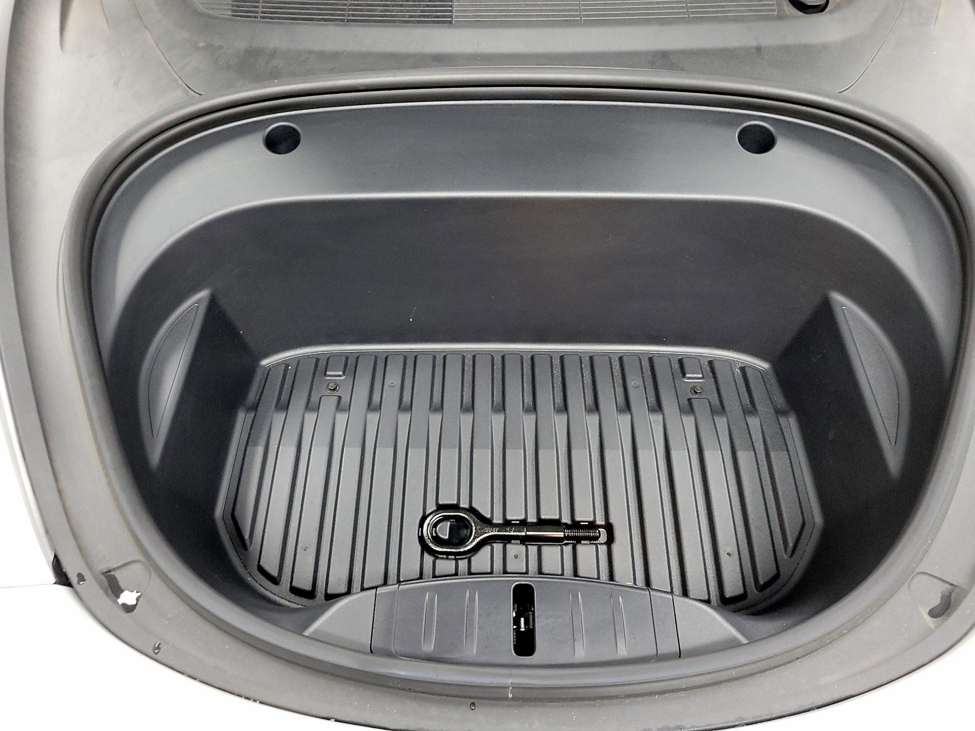 Thumbnail: 2021 Tesla Model 3 - 19