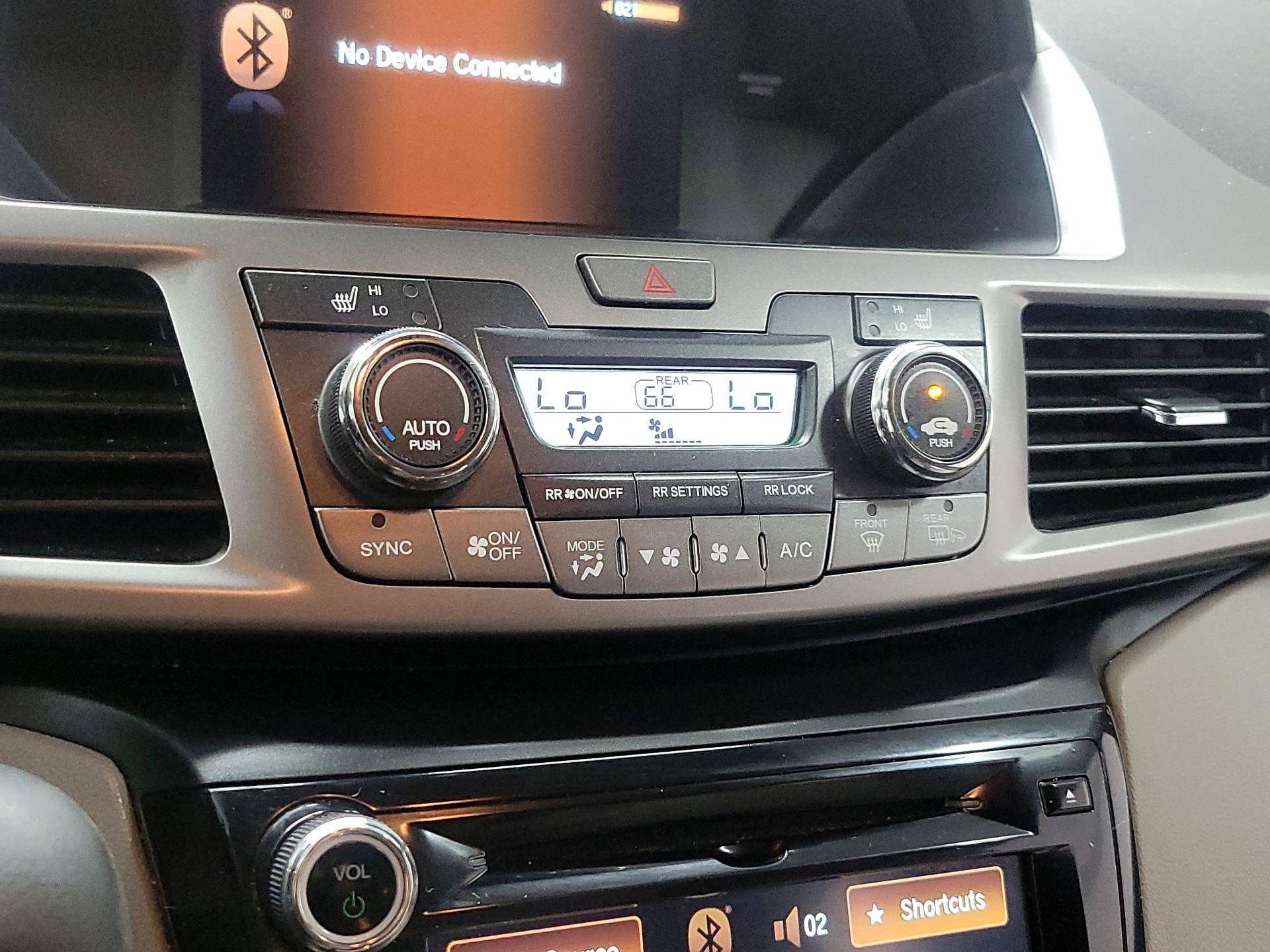 Thumbnail: 2016 Honda Odyssey - 15