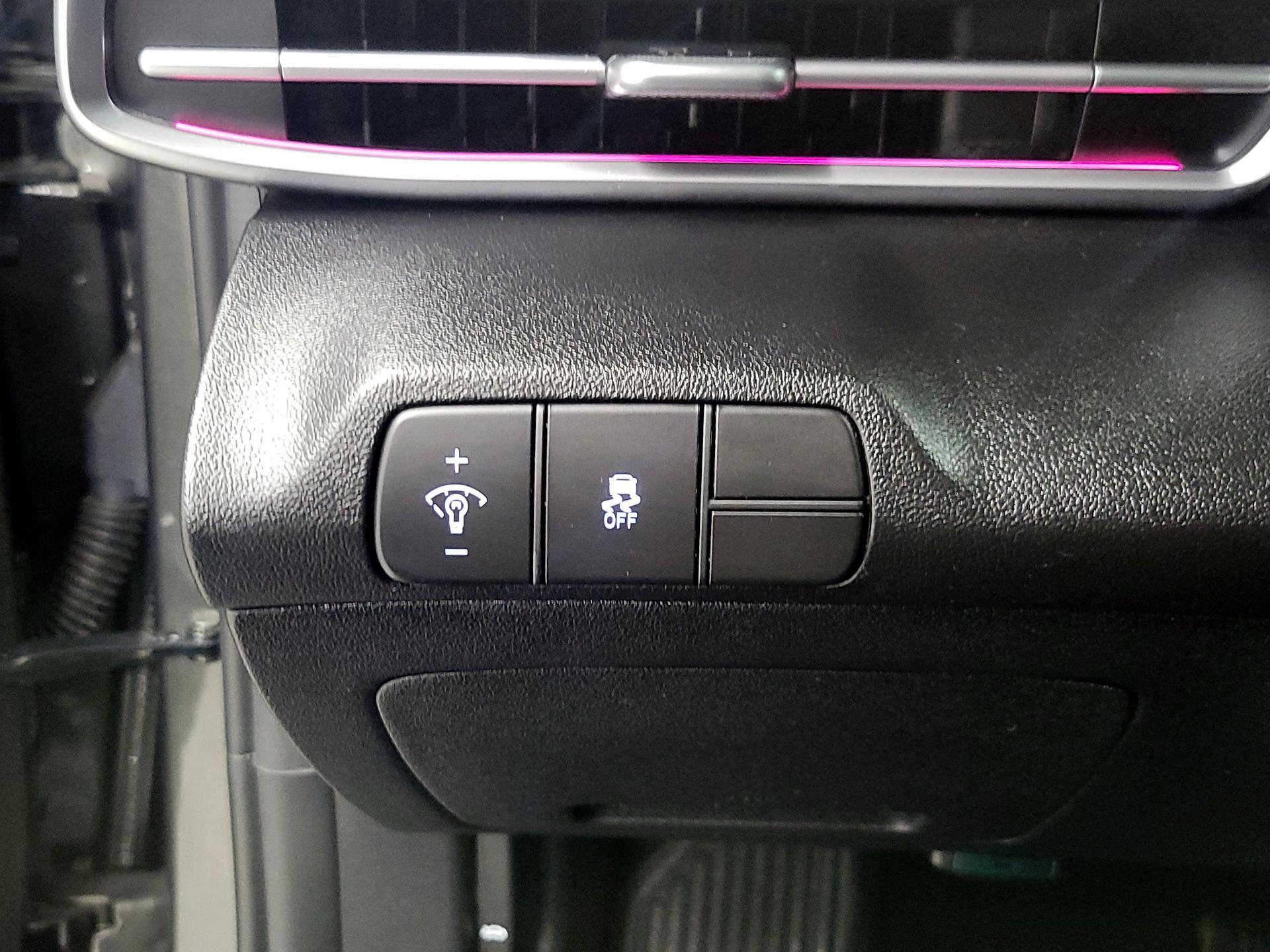 Thumbnail: 2024 Hyundai Elantra - 13