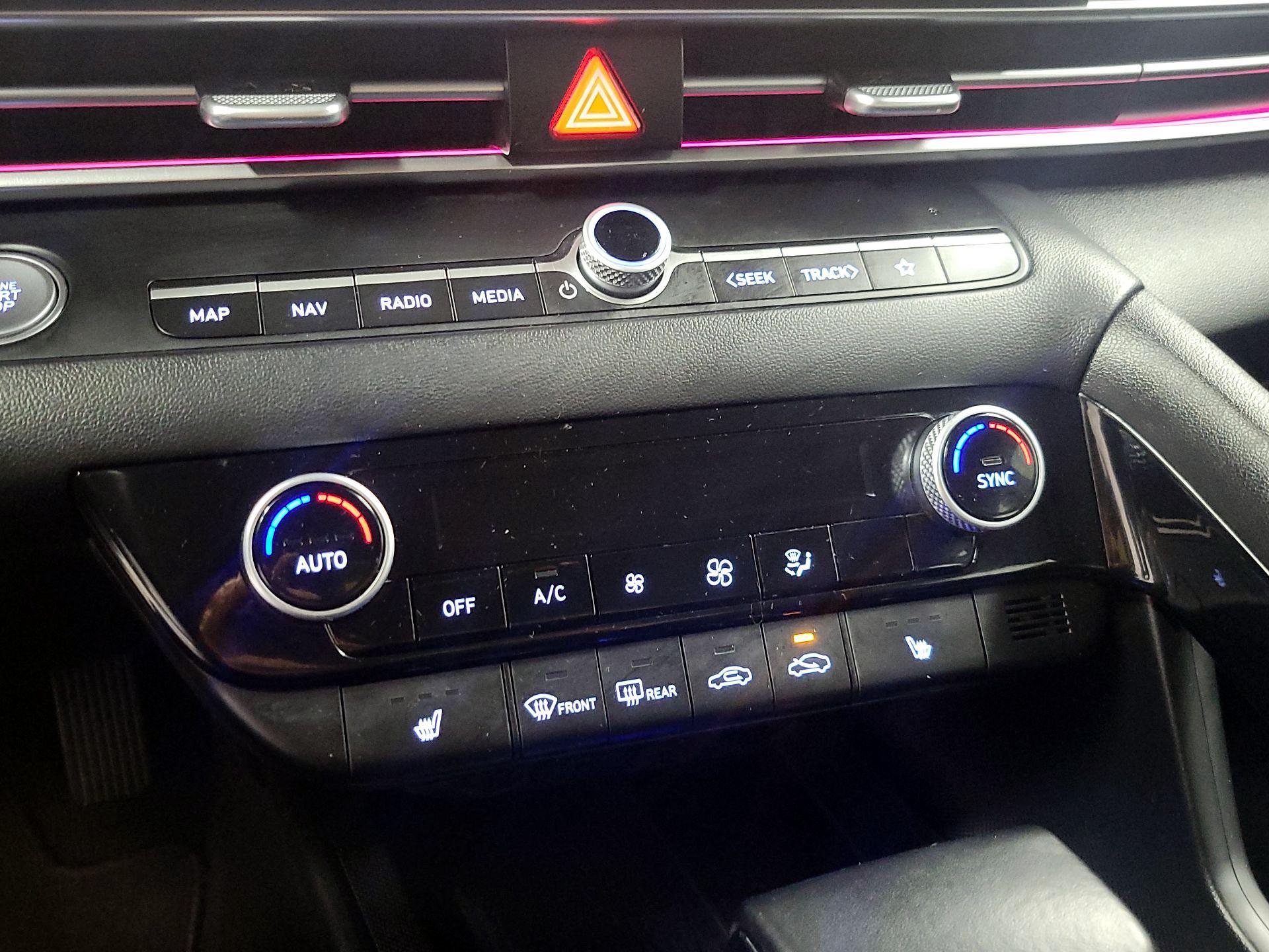 Thumbnail: 2024 Hyundai Elantra - 16