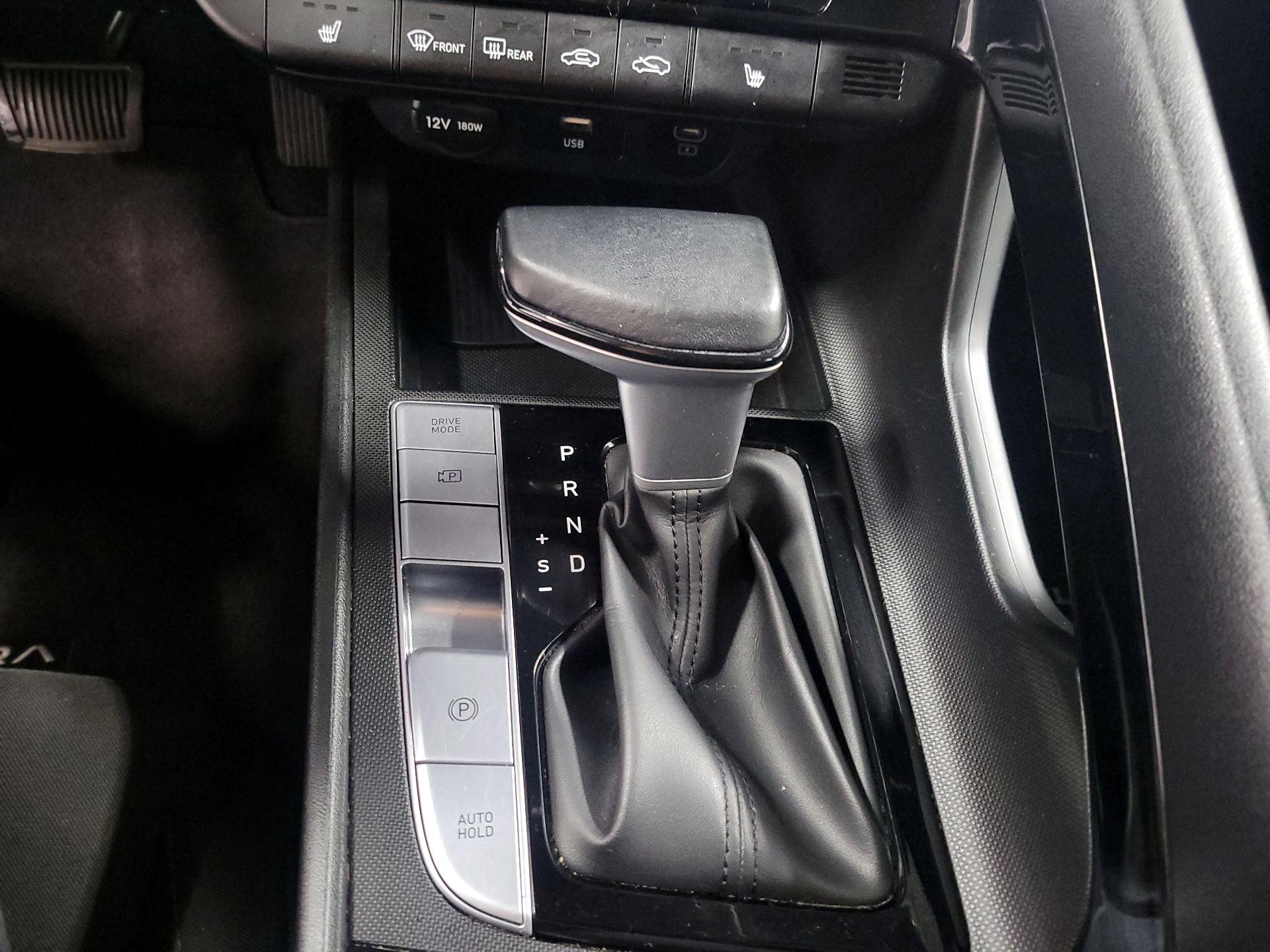 Thumbnail: 2024 Hyundai Elantra - 17