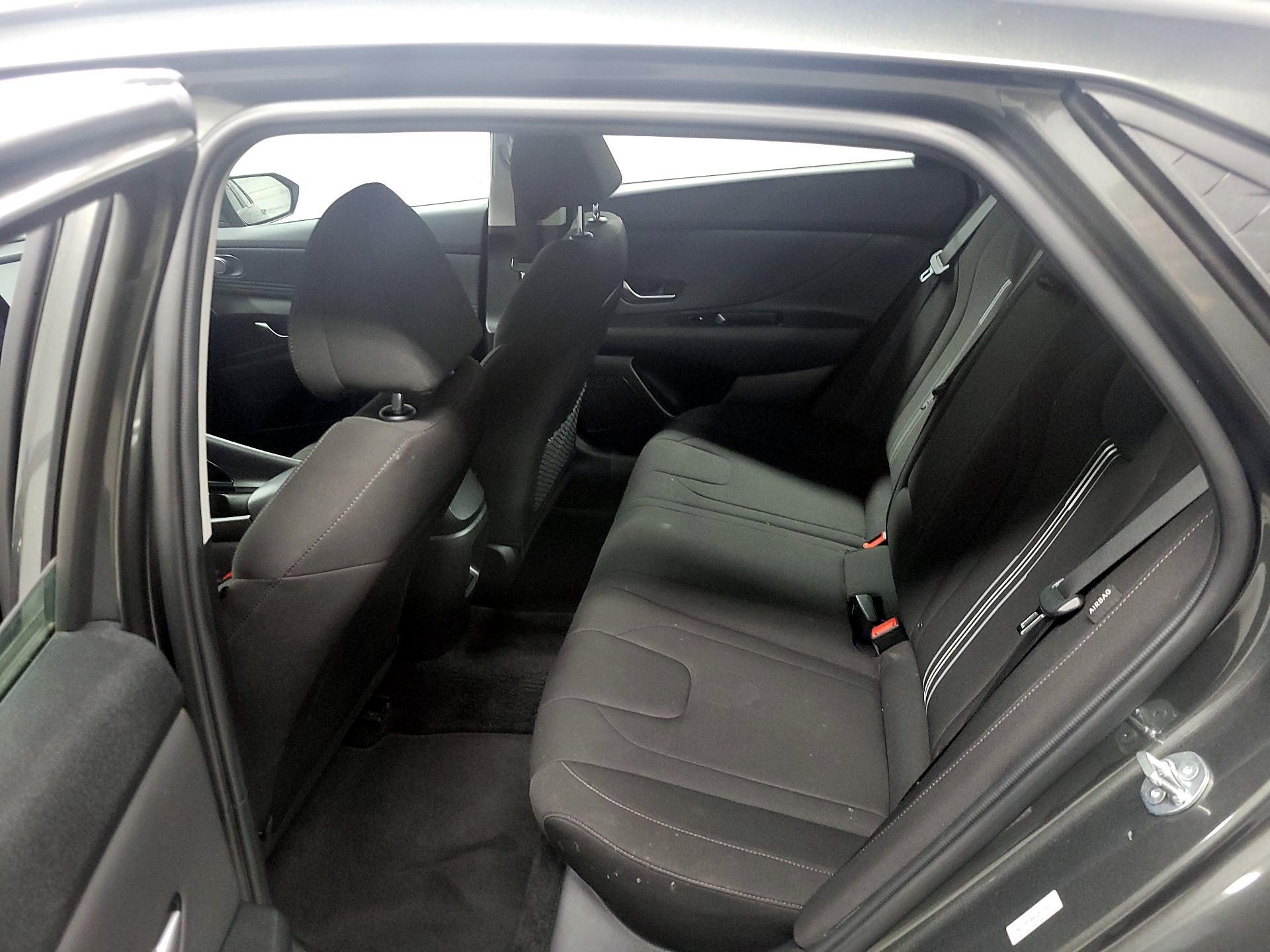 Thumbnail: 2024 Hyundai Elantra - 18