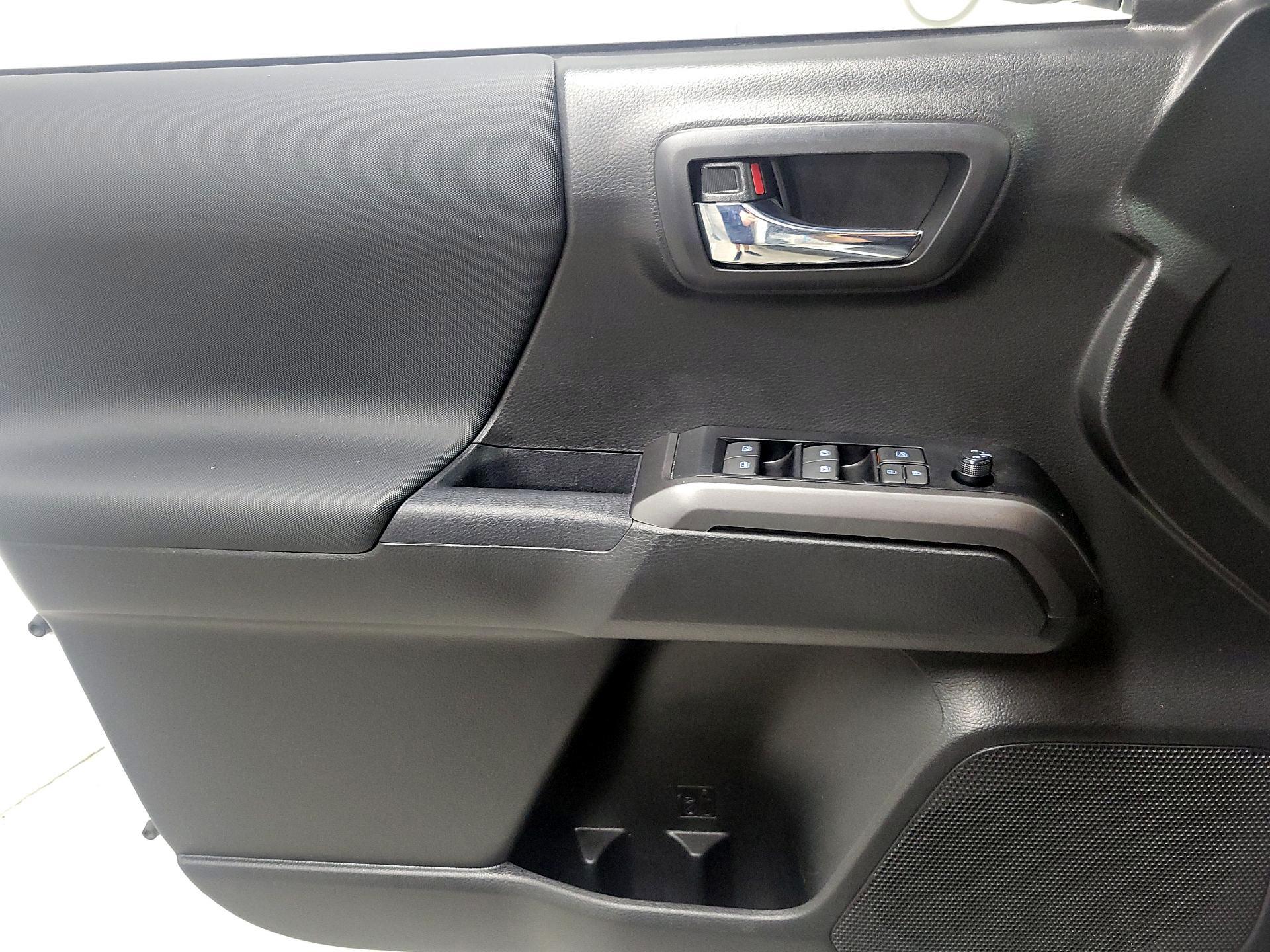 Thumbnail: 2023 Toyota Tacoma - 12