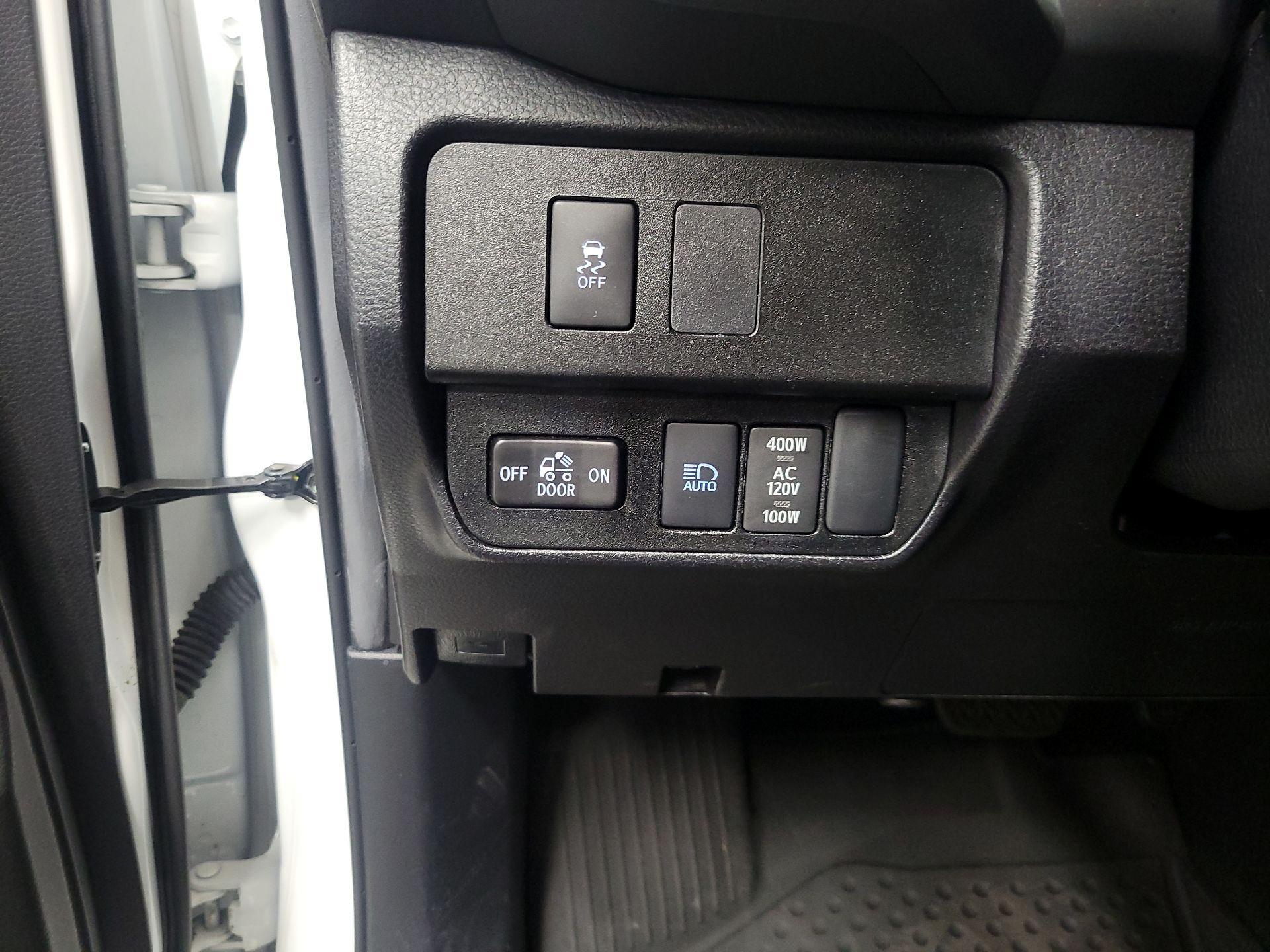 Thumbnail: 2023 Toyota Tacoma - 13