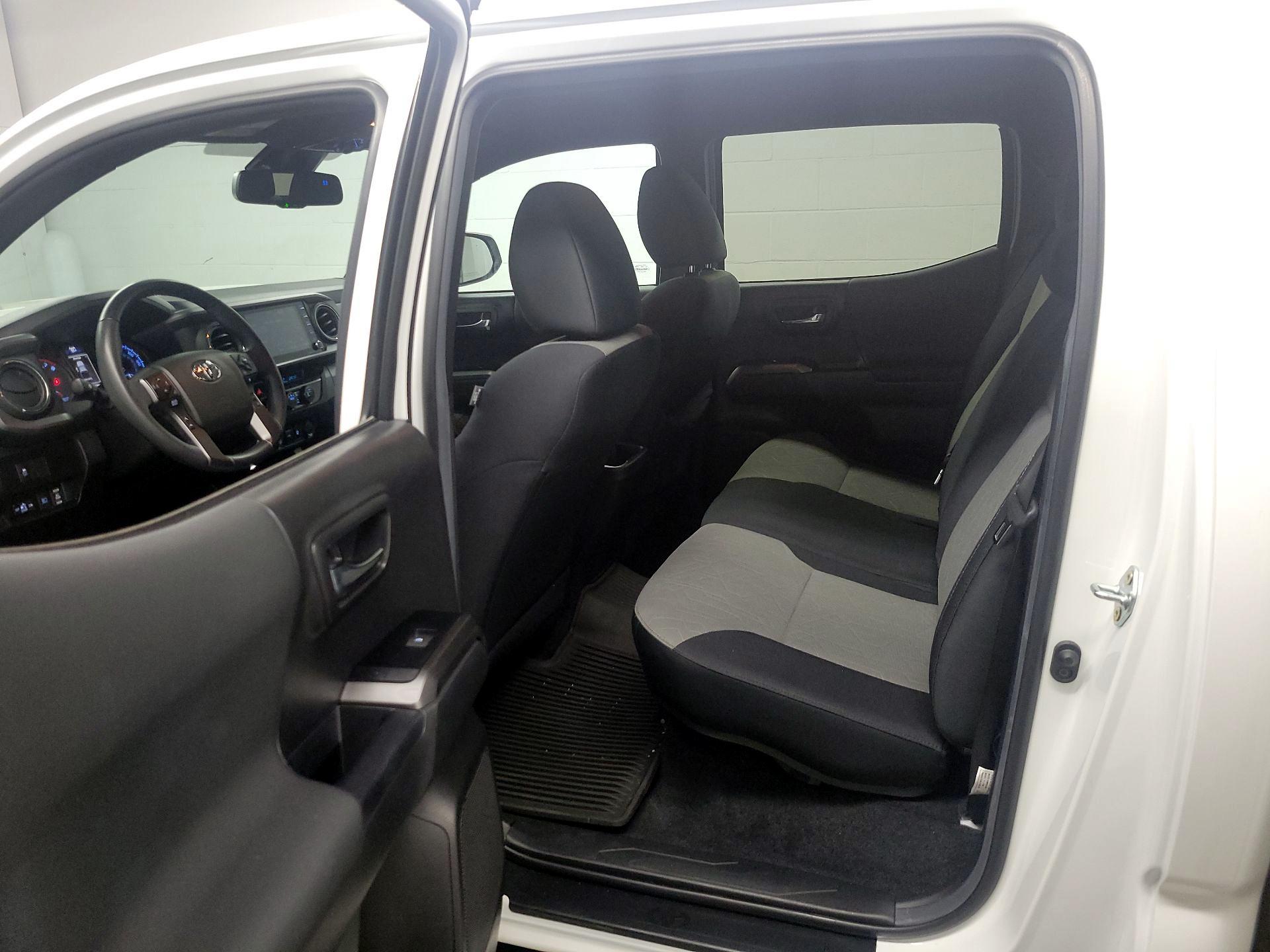 Thumbnail: 2023 Toyota Tacoma - 19