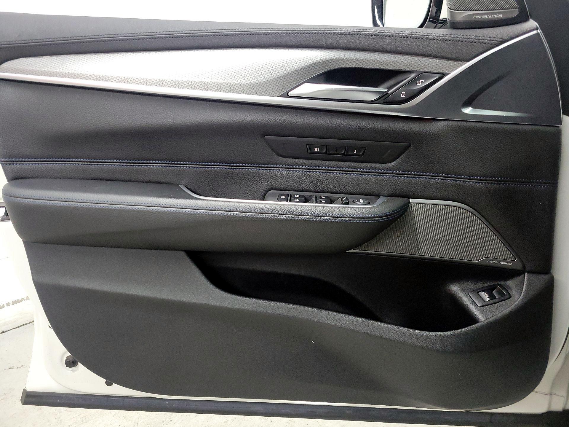 Thumbnail: 2019 BMW 6 Series - 12