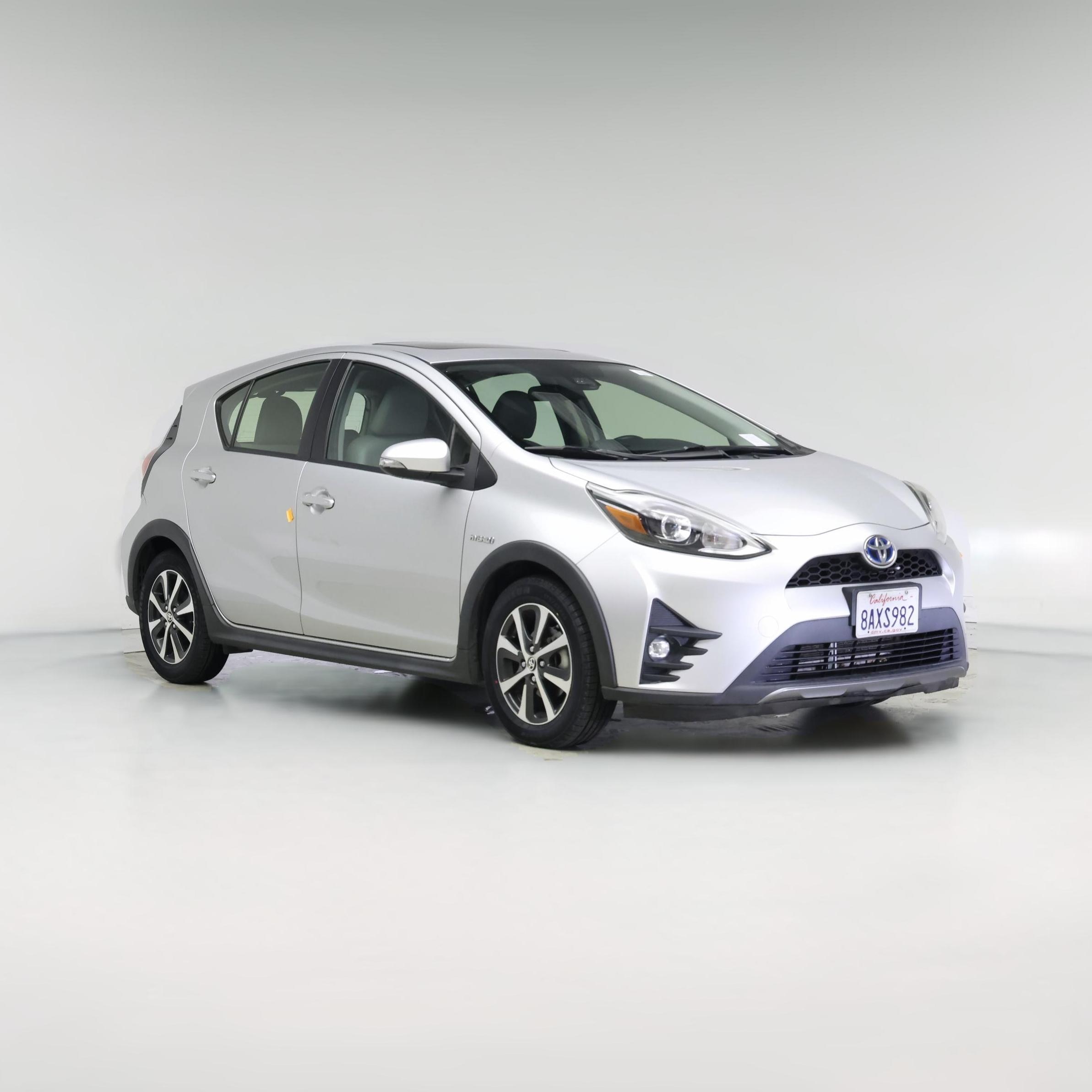 Thumbnail: 2018 Toyota Prius c - 1