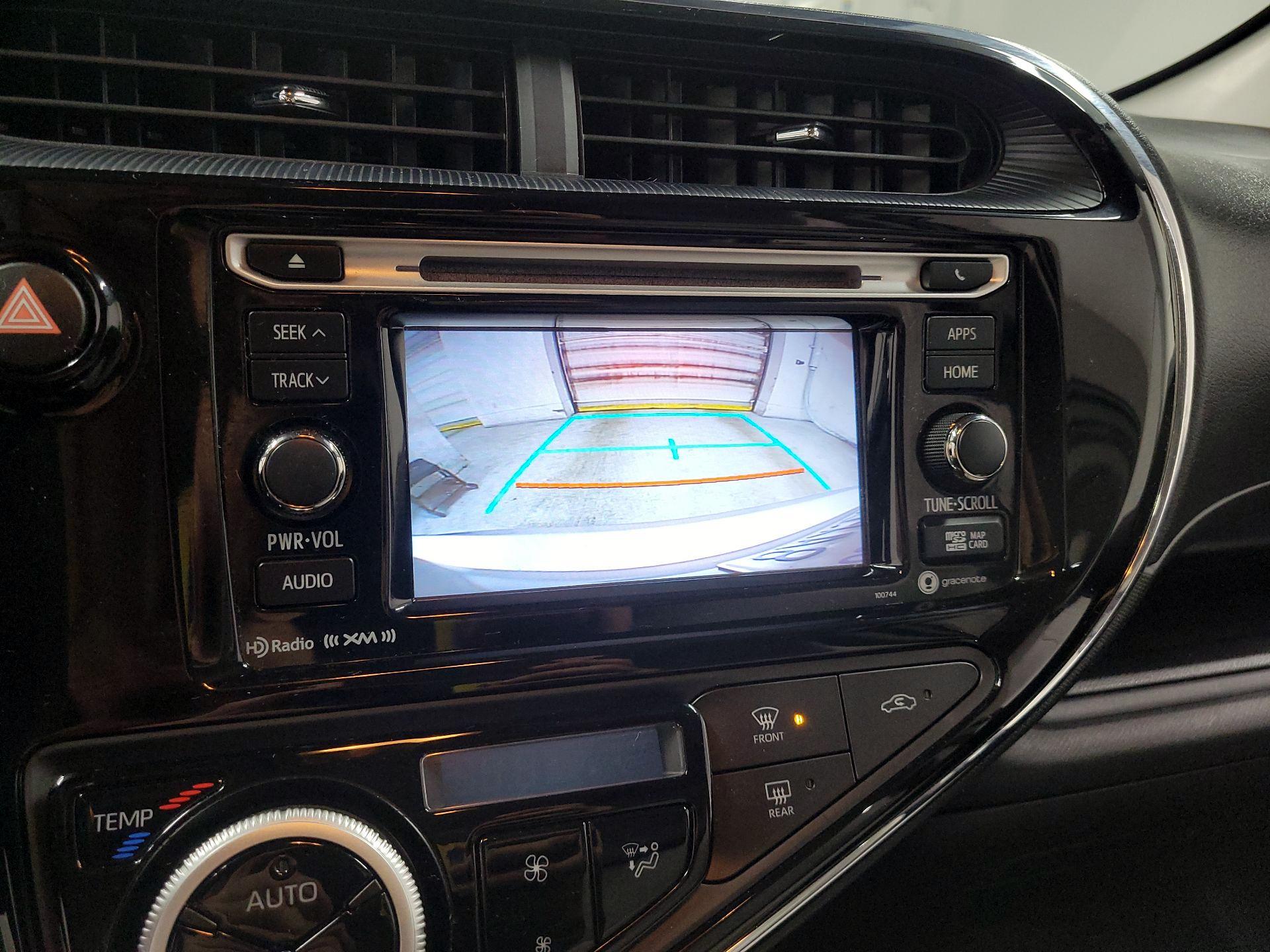 Thumbnail: 2018 Toyota Prius c - 13