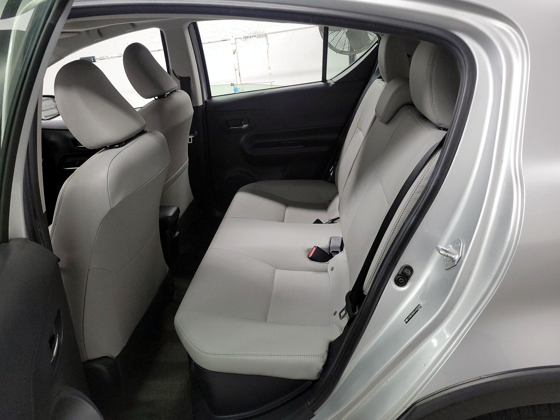 Thumbnail: 2018 Toyota Prius c - 17