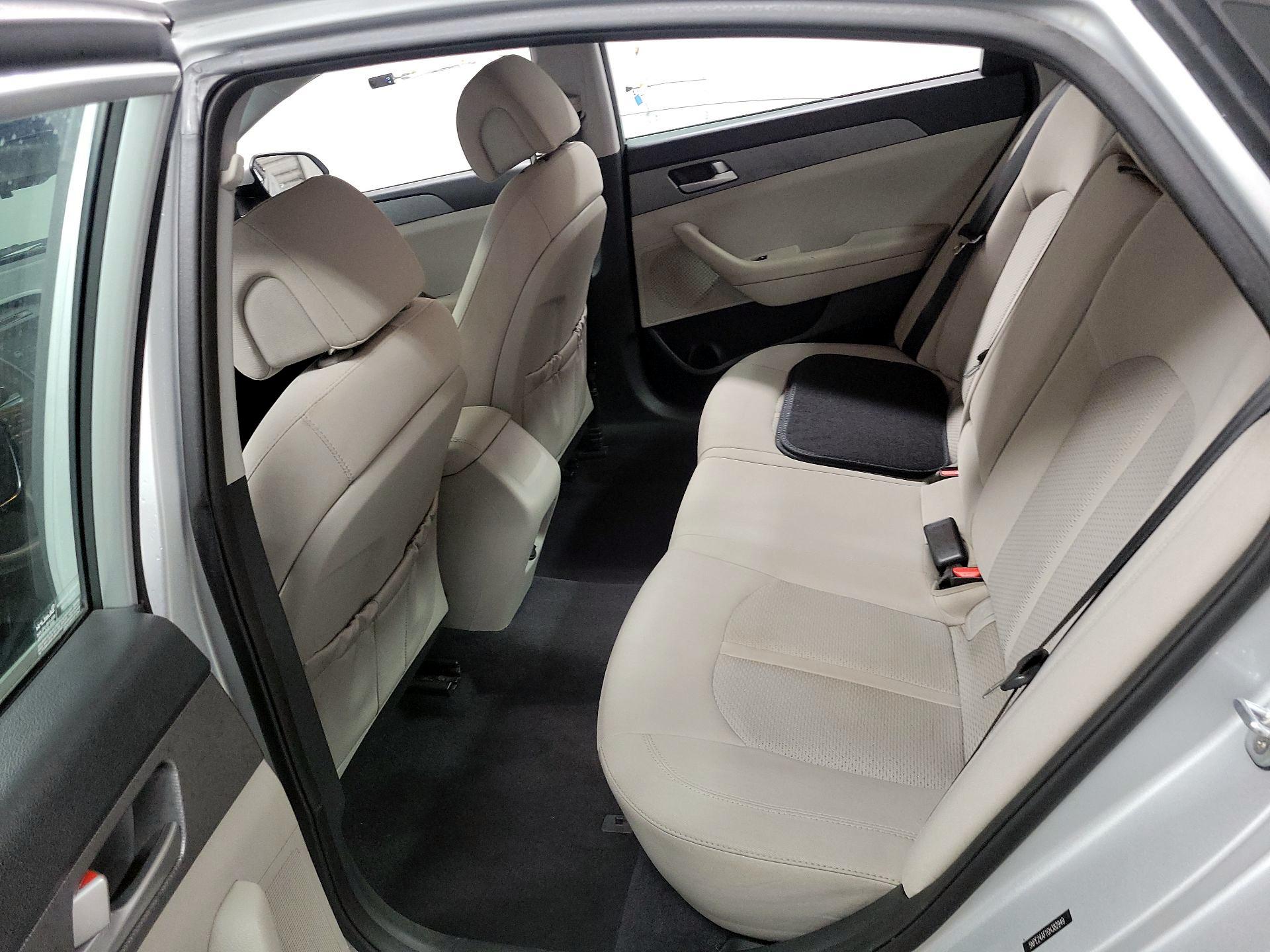 Thumbnail: 2016 Hyundai Sonata - 16