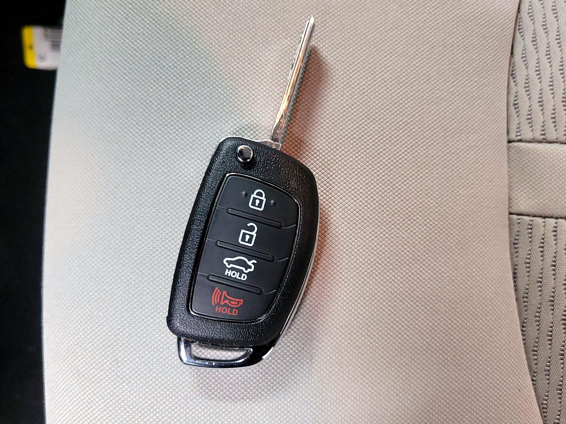 Thumbnail: 2016 Hyundai Sonata - 19