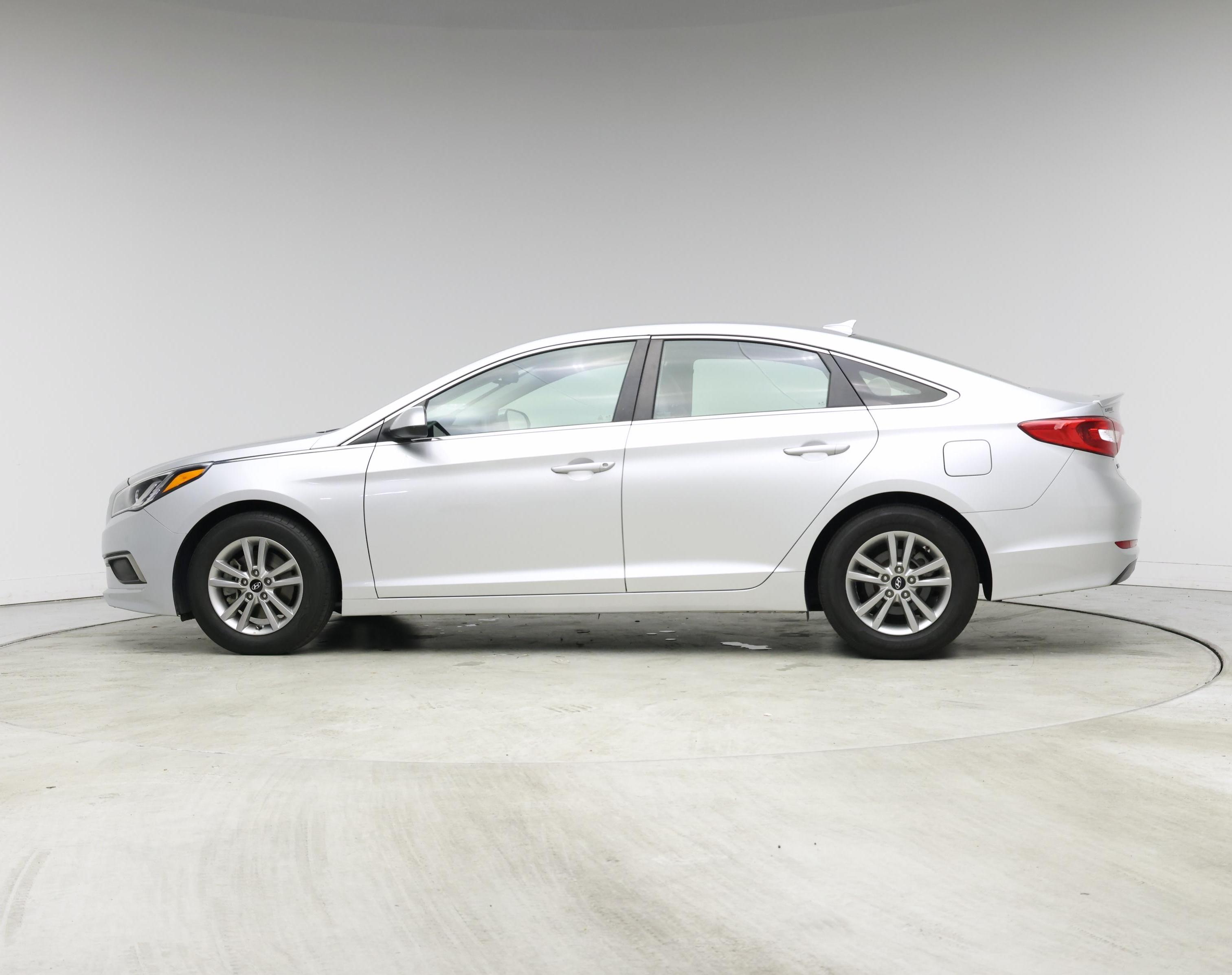 Thumbnail: 2016 Hyundai Sonata - 3