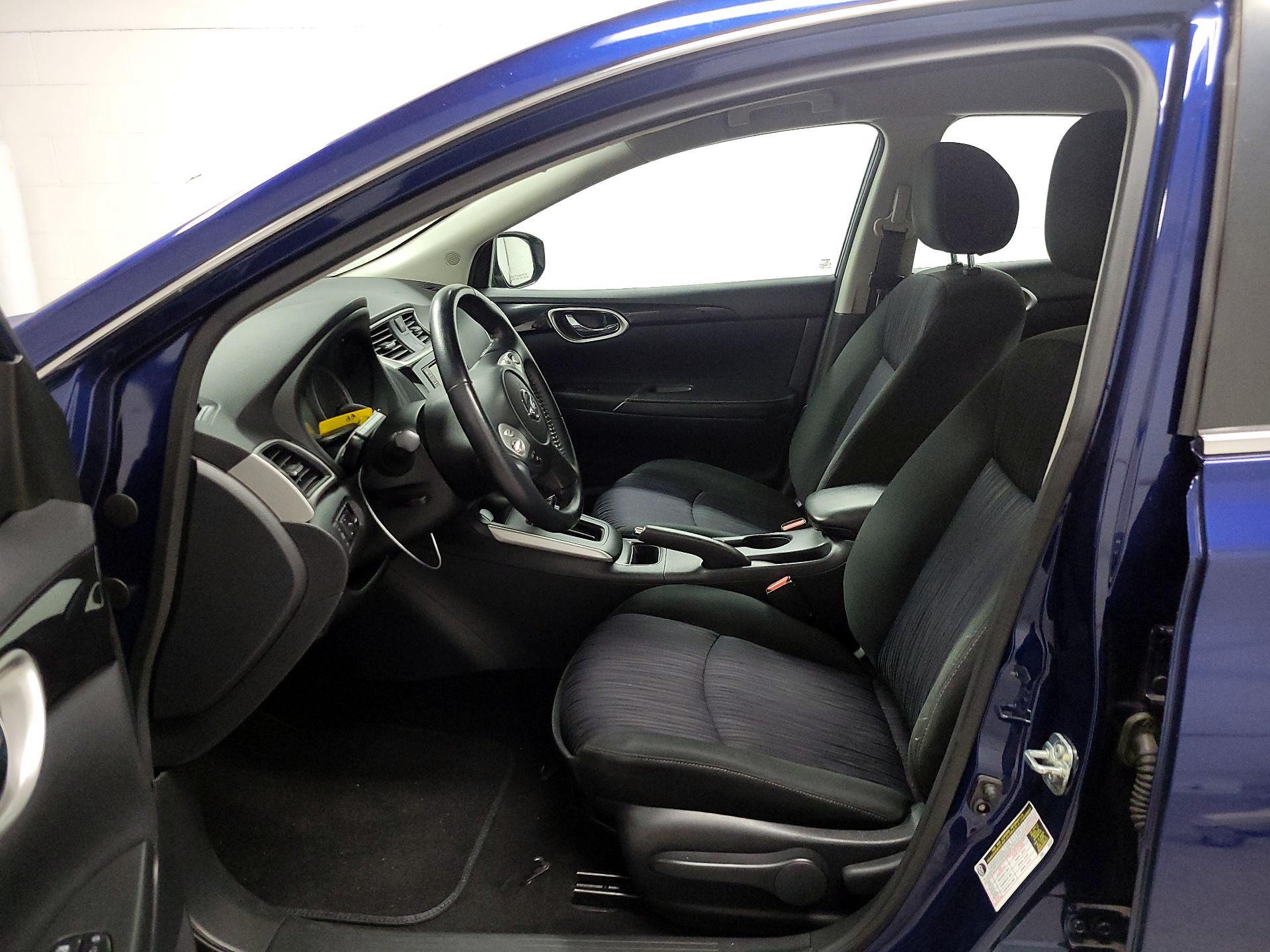 Thumbnail: 2019 Nissan Sentra - 11