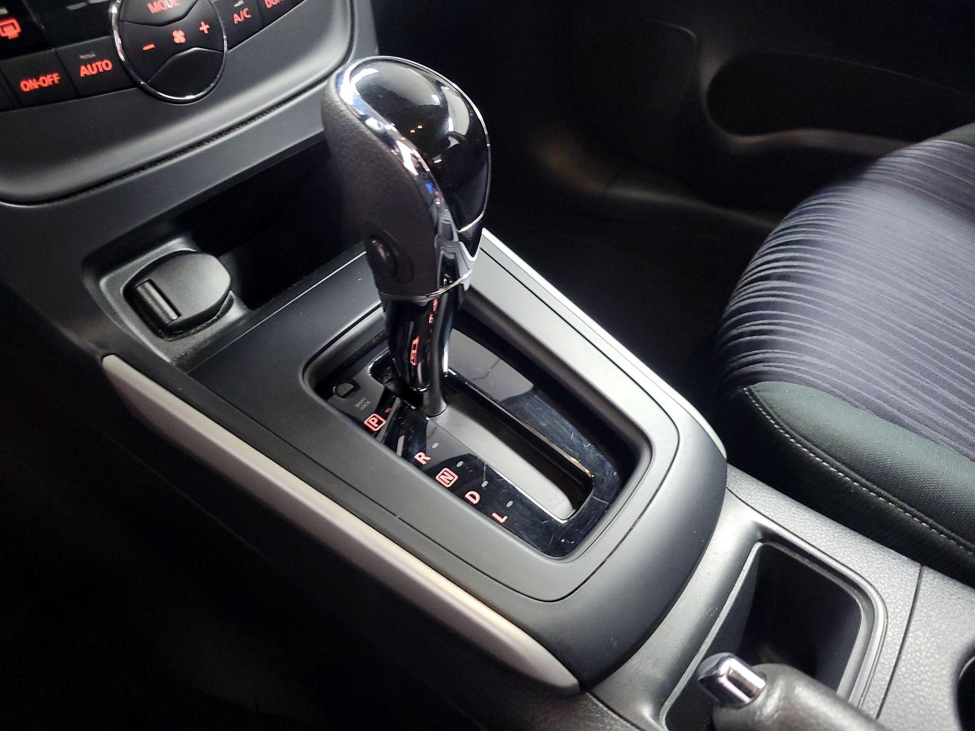 Thumbnail: 2019 Nissan Sentra - 17