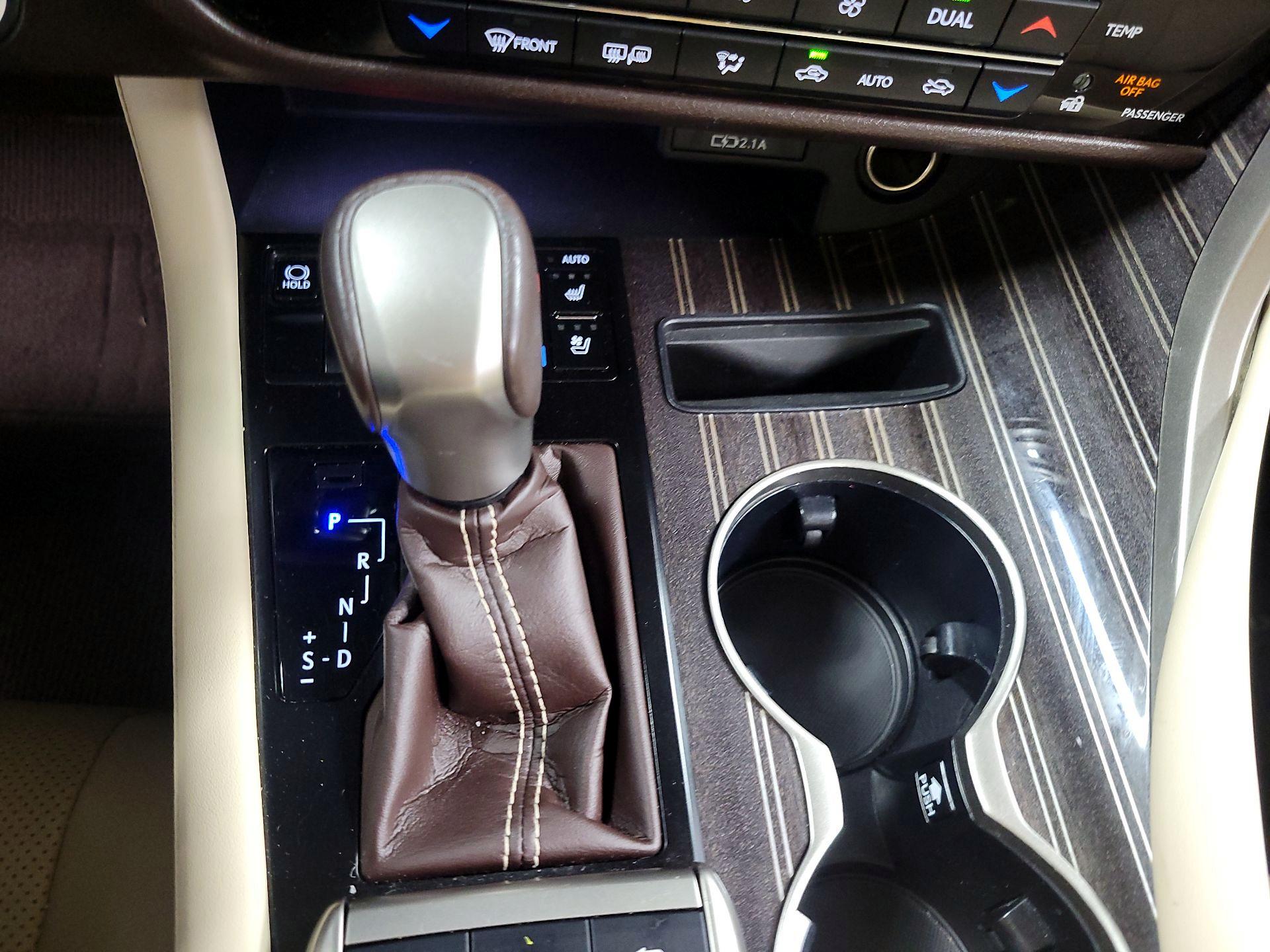 Thumbnail: 2020 Lexus RX - 16