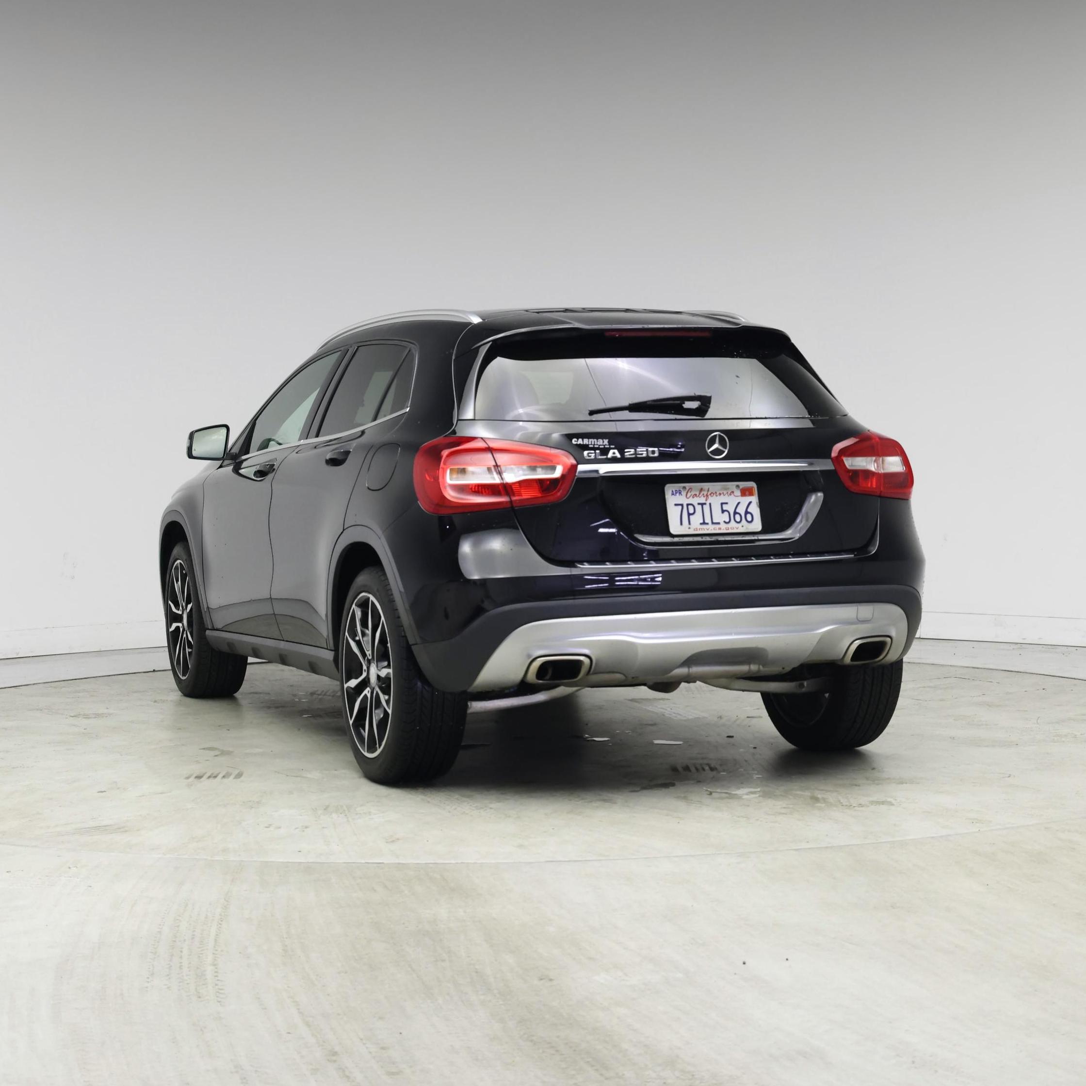 Thumbnail: 2016 Mercedes-Benz GLA - 2