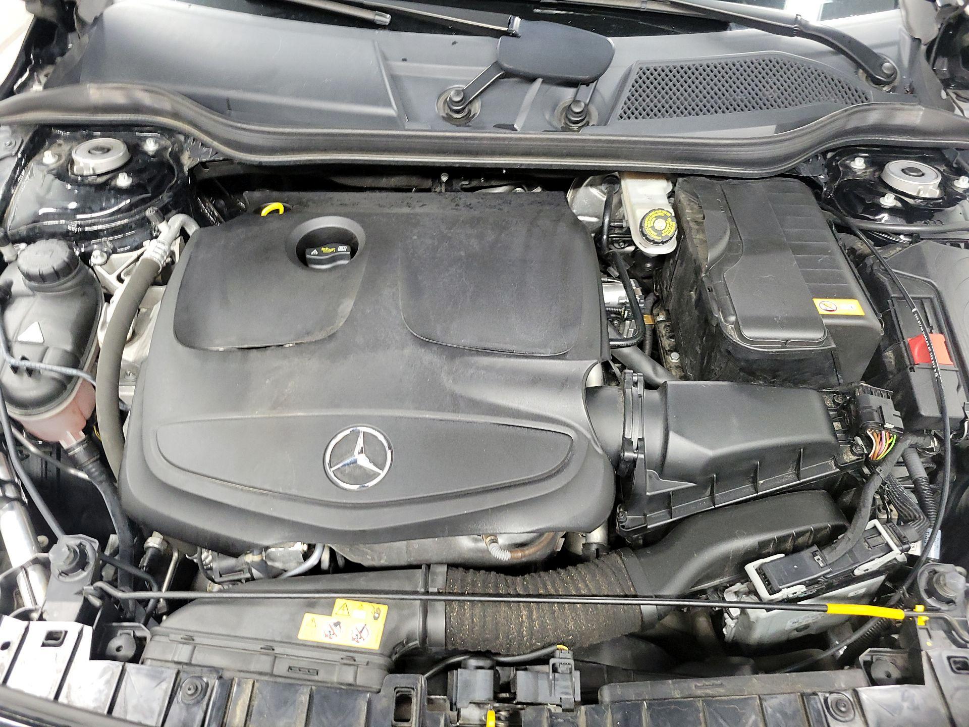 Thumbnail: 2016 Mercedes-Benz GLA - 20