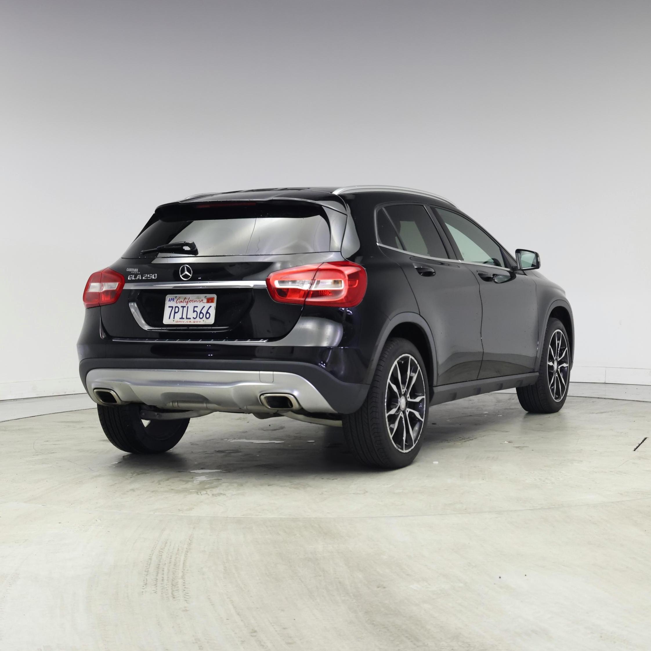 Thumbnail: 2016 Mercedes-Benz GLA - 8